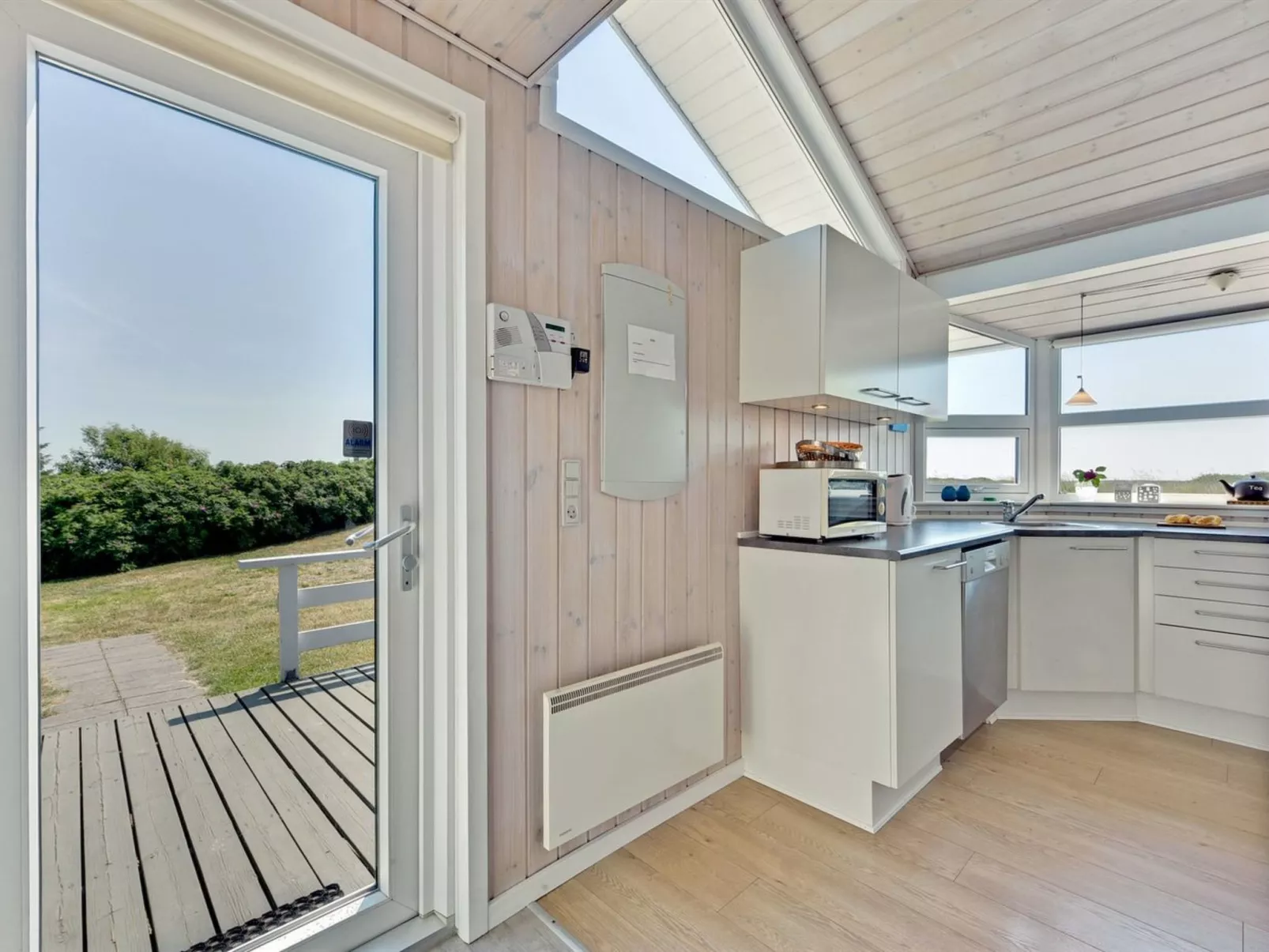 "Chrisse" - 550m from the sea-Inside