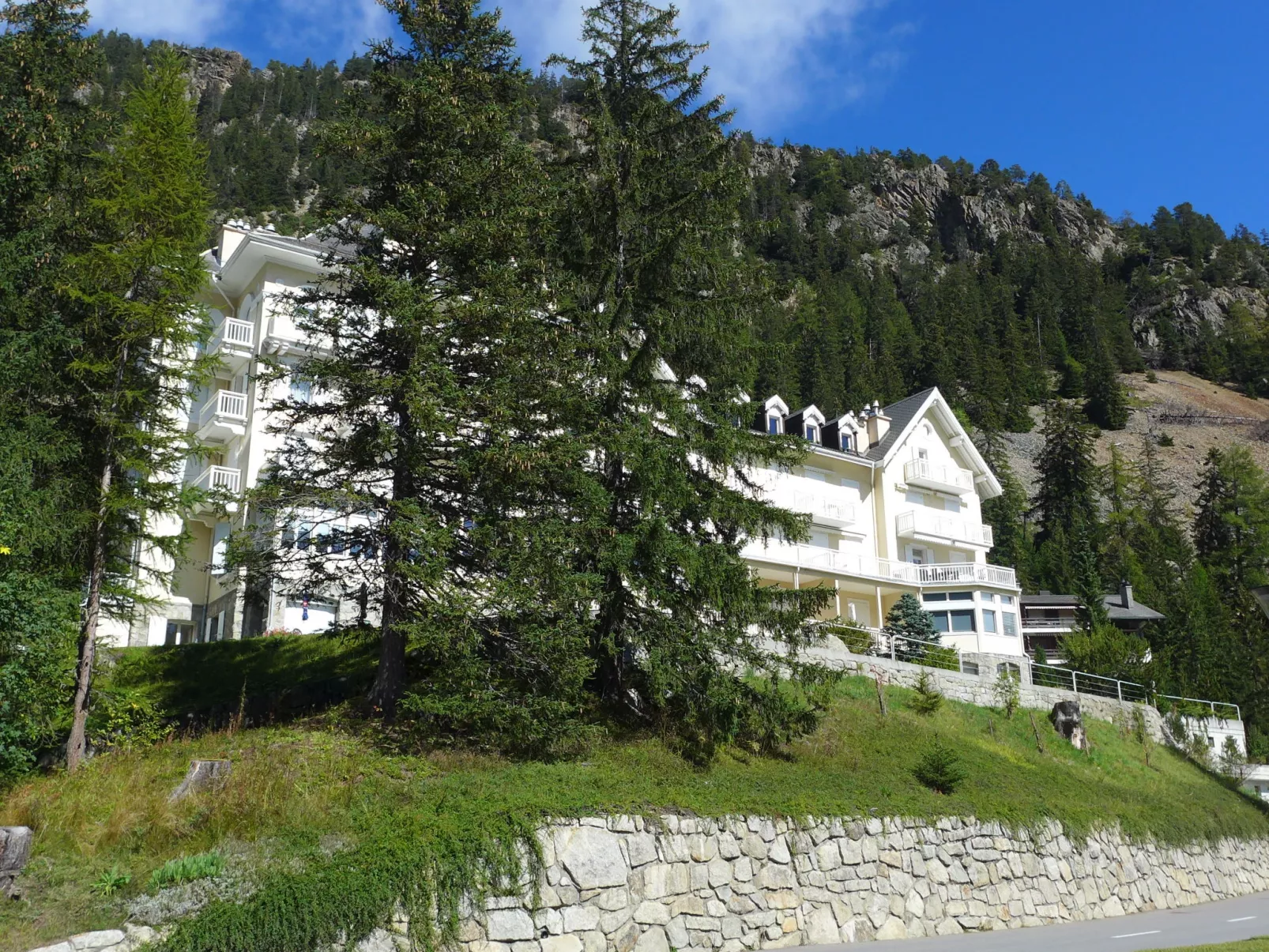 Alpes et Lac 2-Outside