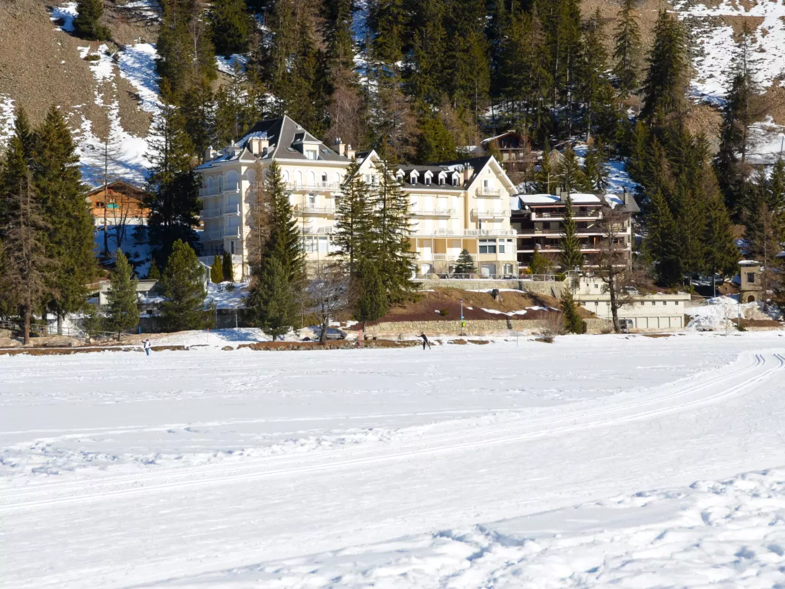 Alpes et Lac 2-Outside