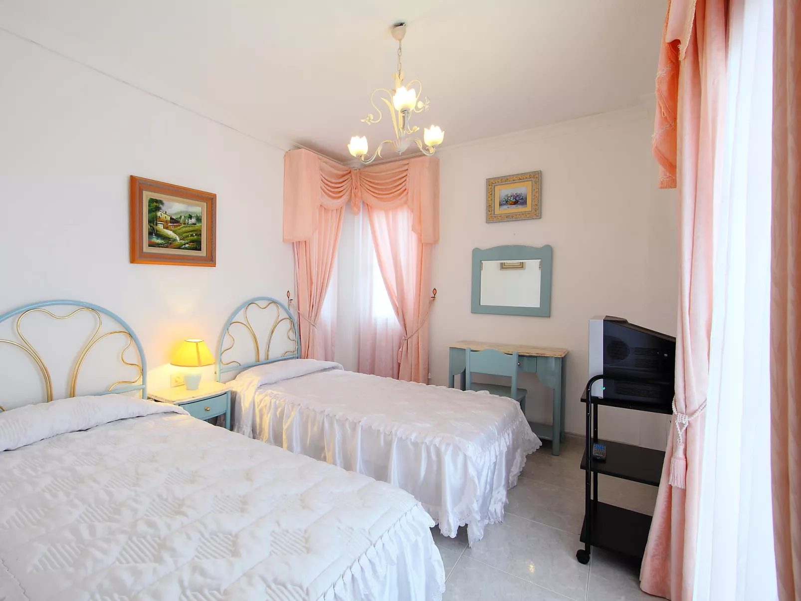 Villa Mimosa-Inside