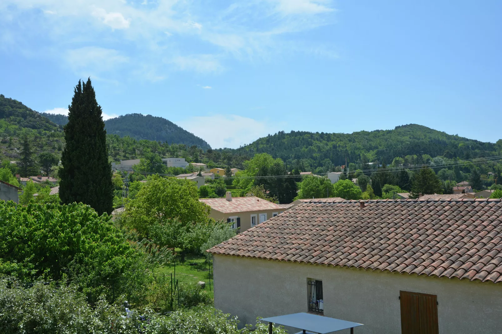 Villa Les Arts-View summer