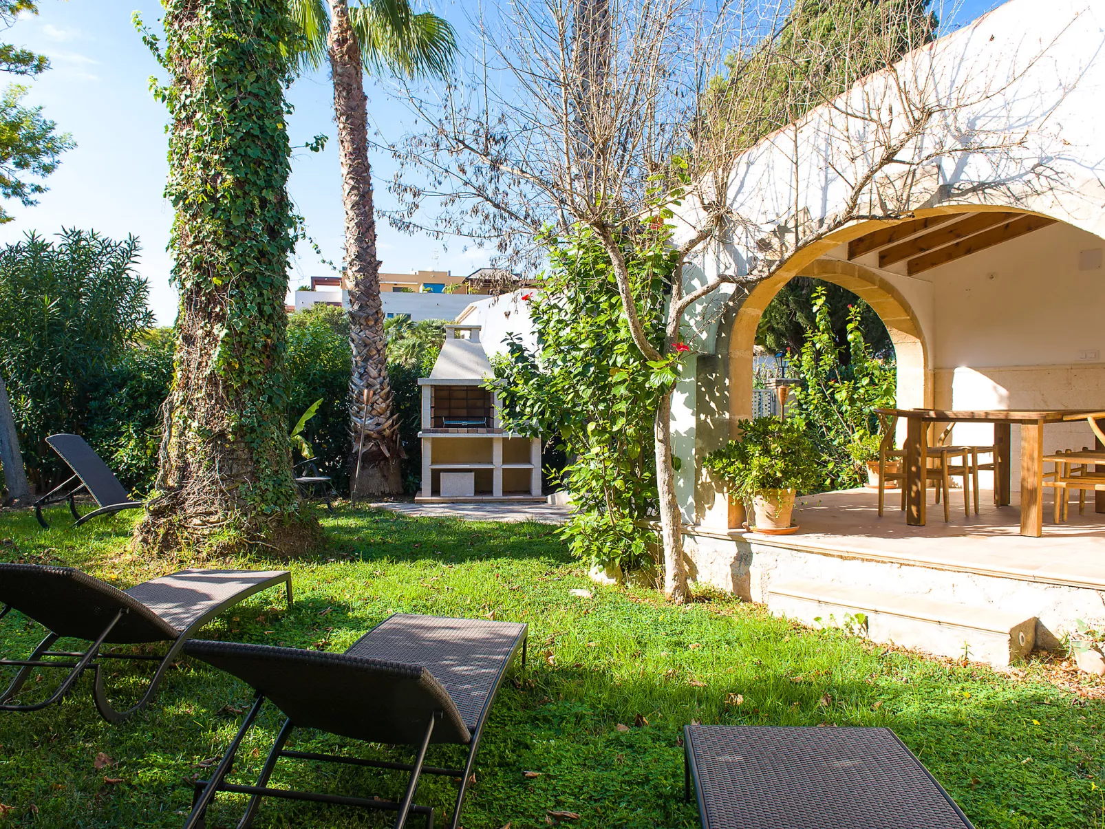 Cofitsa-Outside