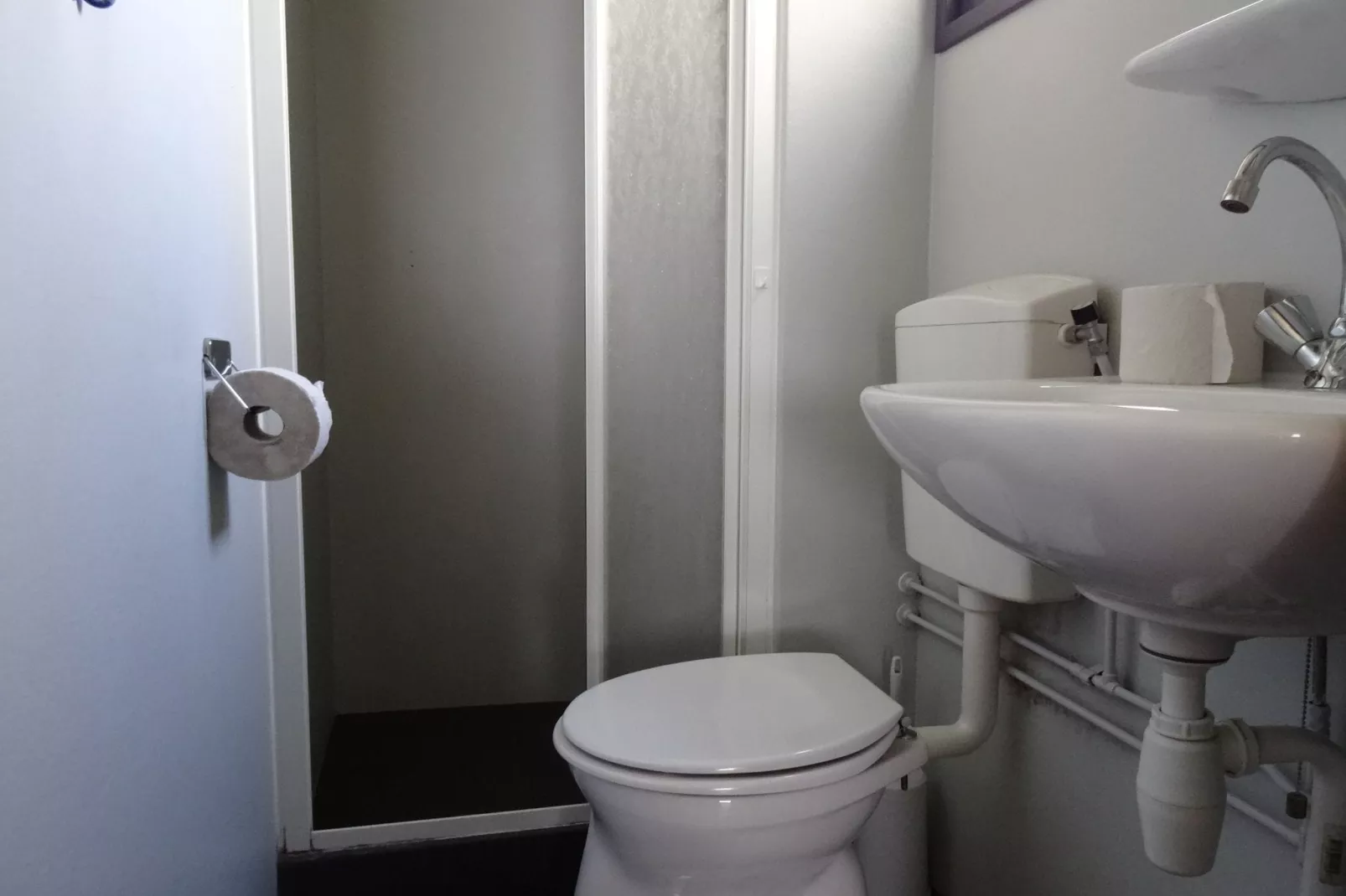 Recreatiepark Duinhoeve 3-Bathroom