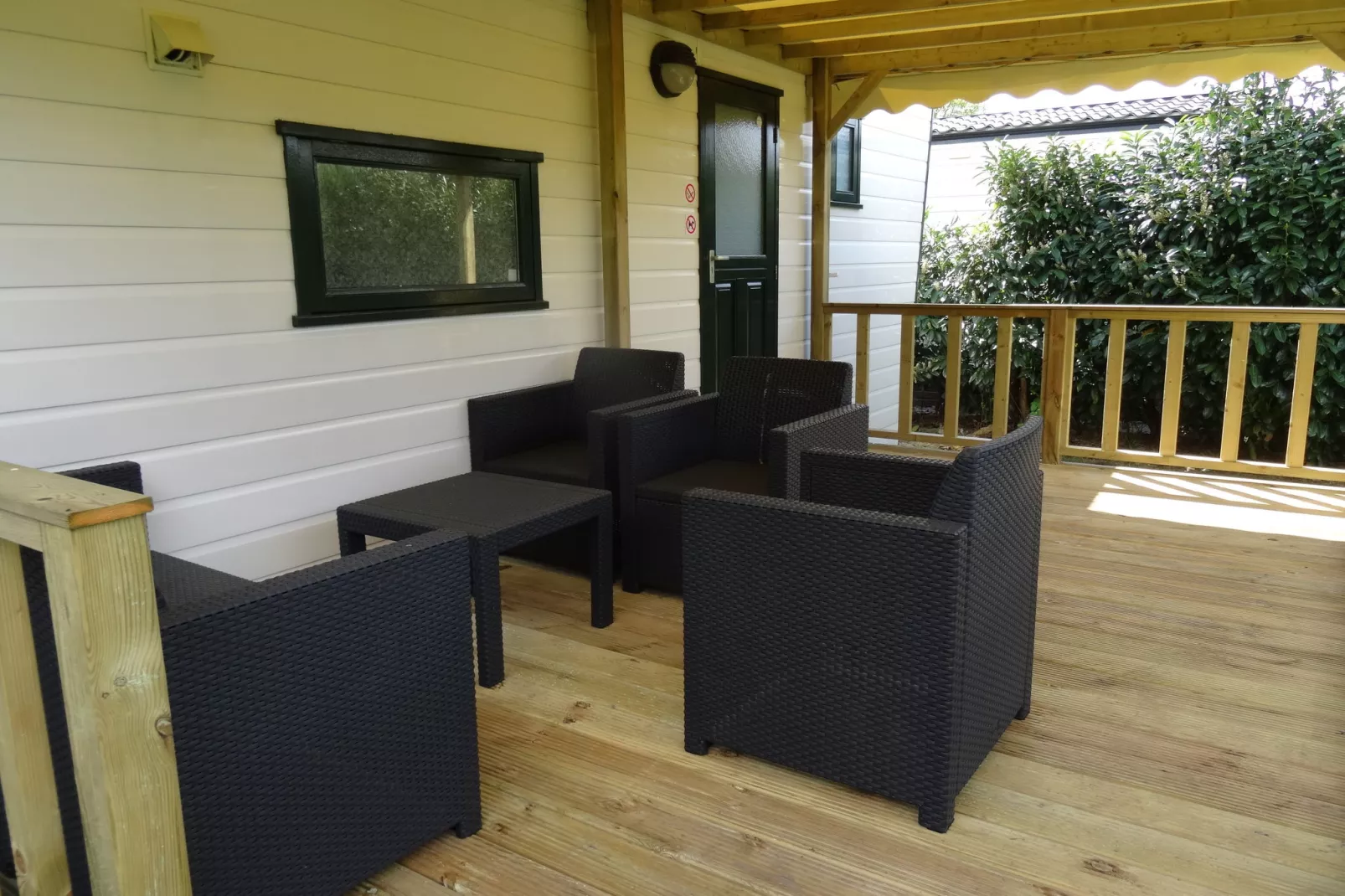Recreatiepark Duinhoeve 3-Terrace balcony