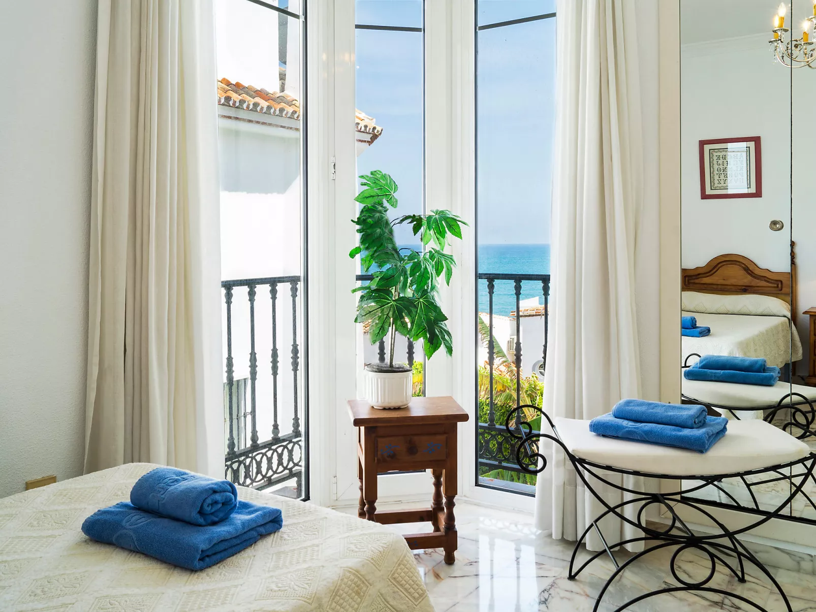 Mijas Beach-Inside