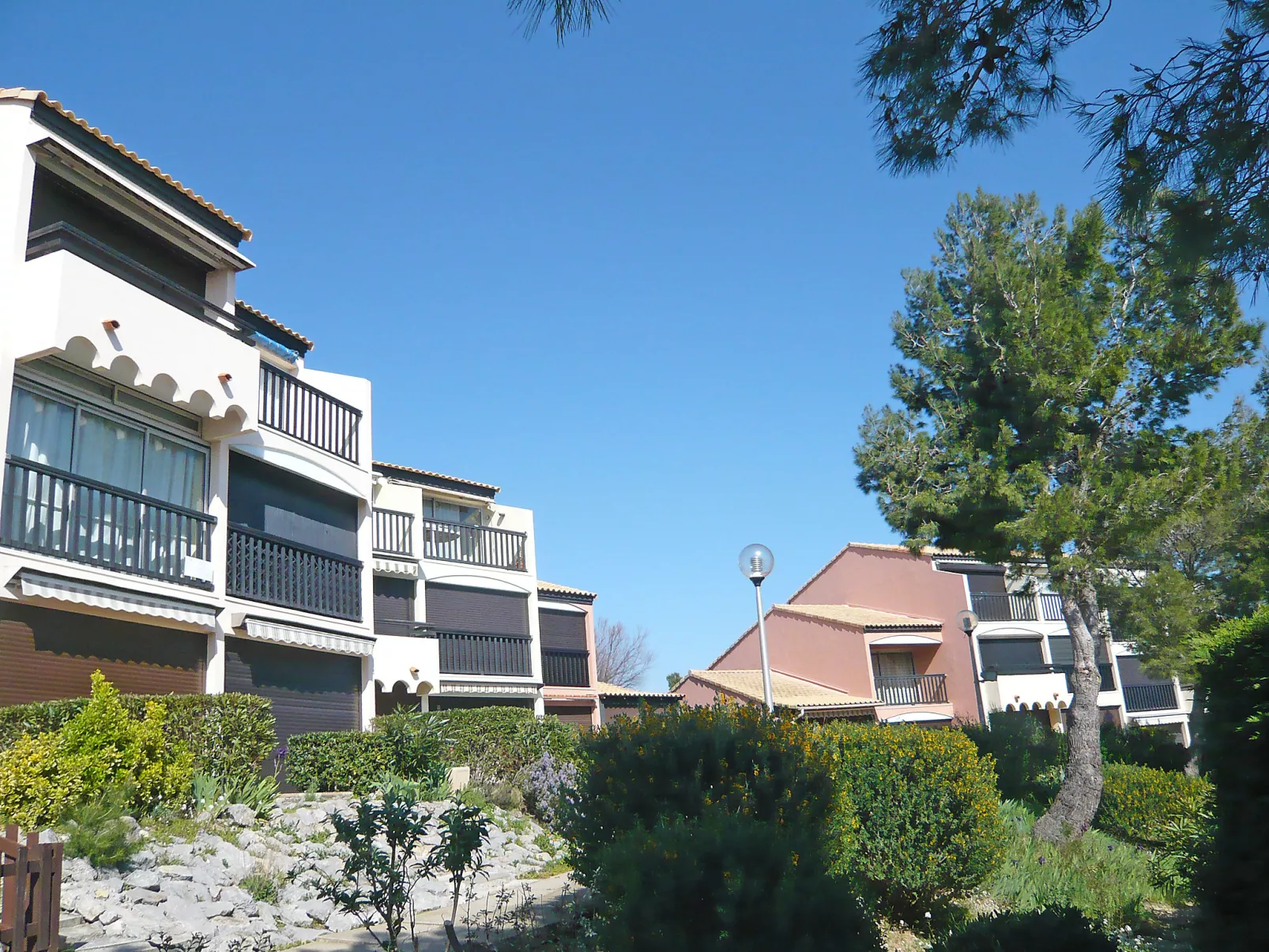Les Eaux Vives 1 & 2-Outside