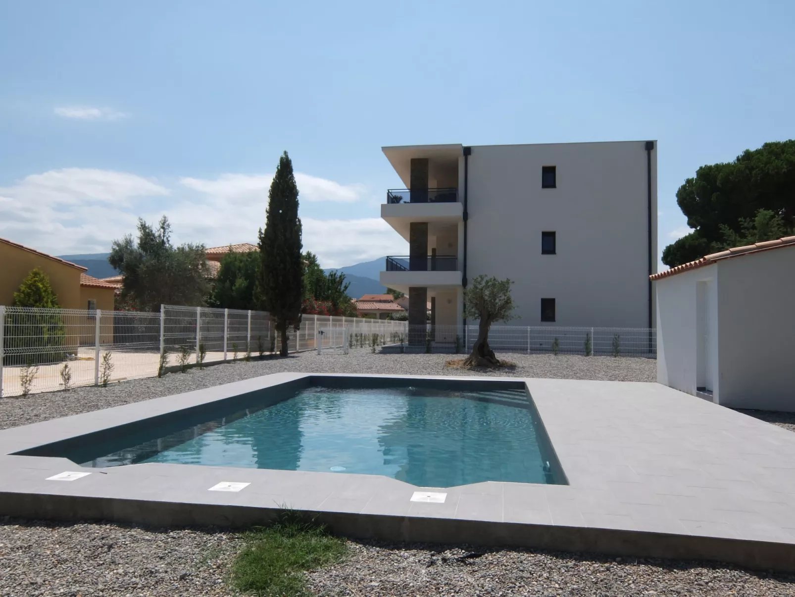 Le Clos des Alberes-Outside