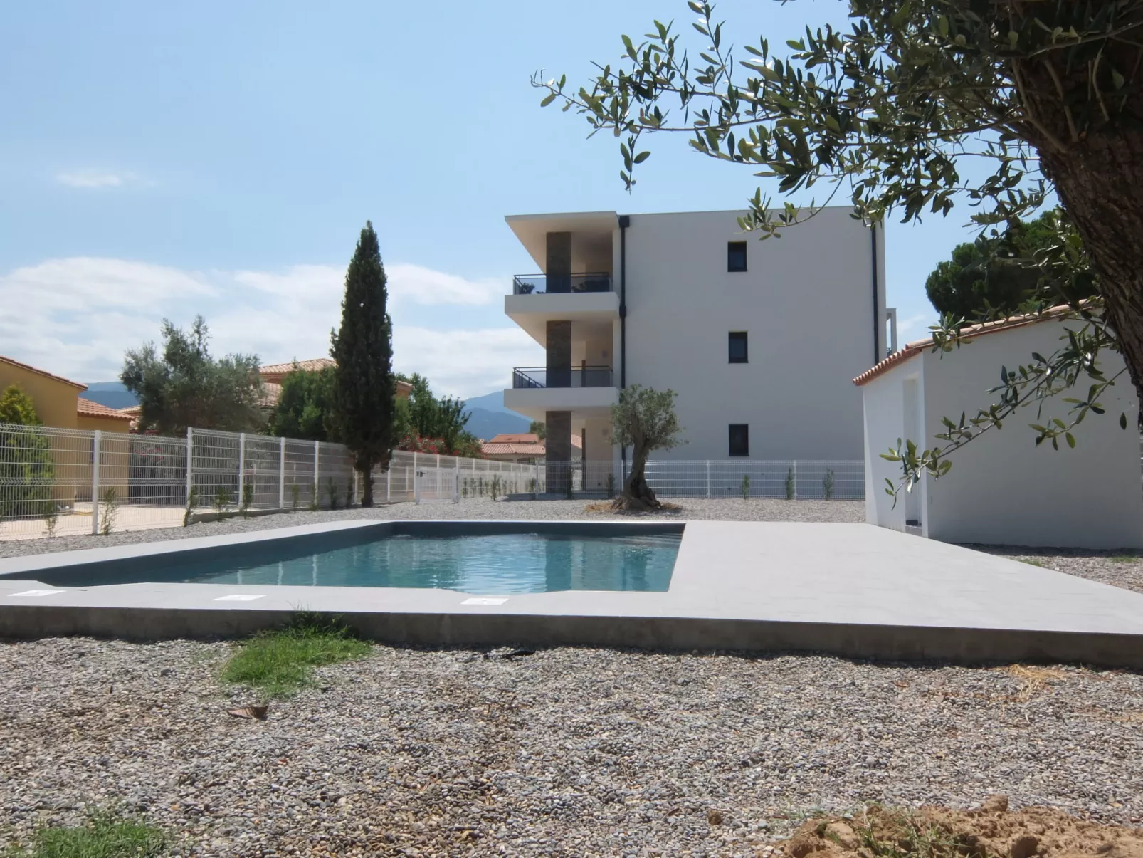 Le Clos des Alberes-Outside