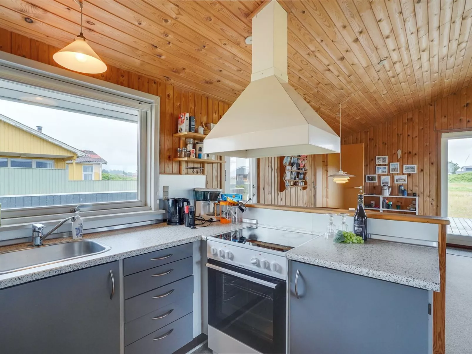 "Svea" - 400m from the sea-Inside