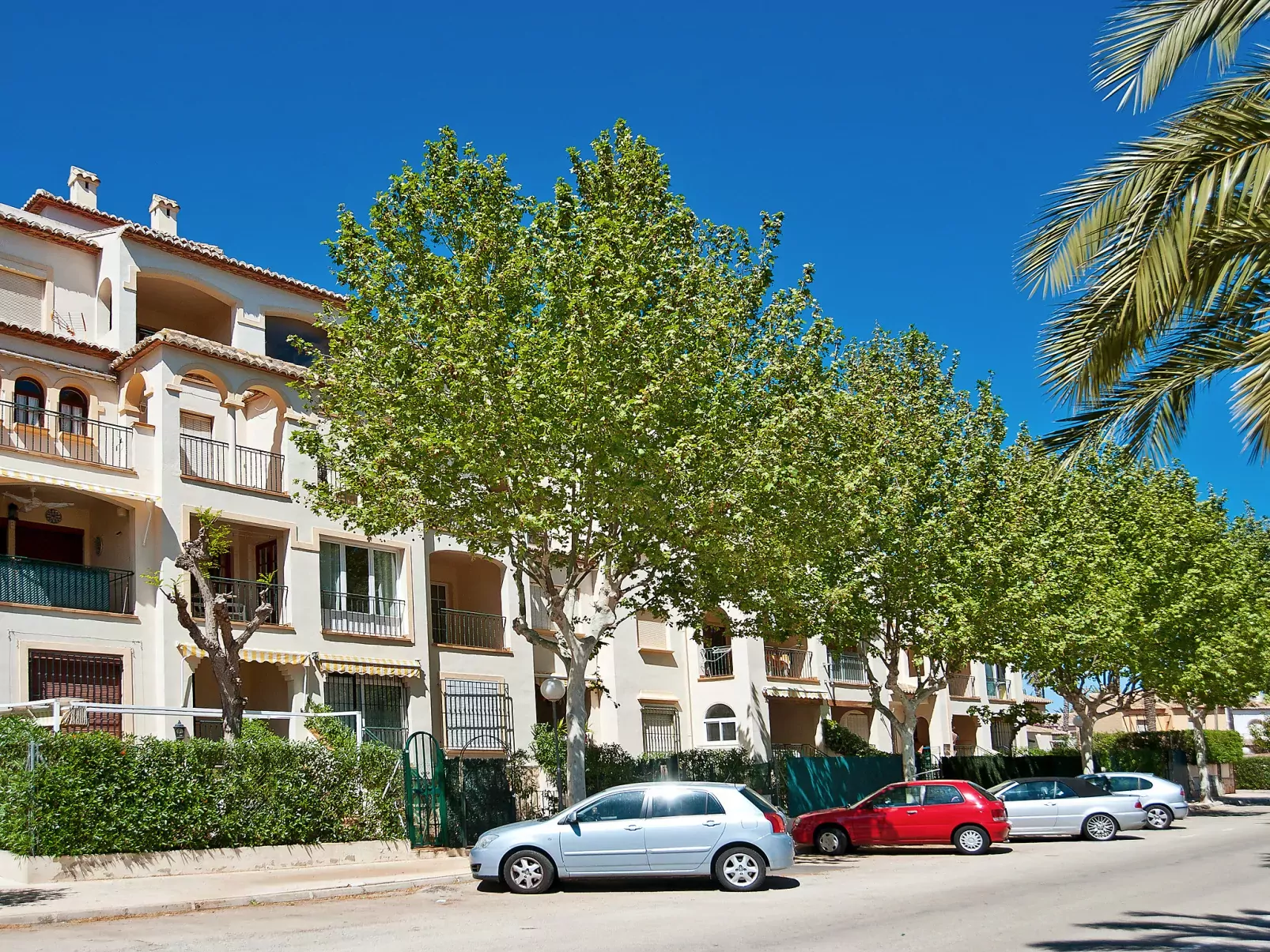La Isla C12-Outside