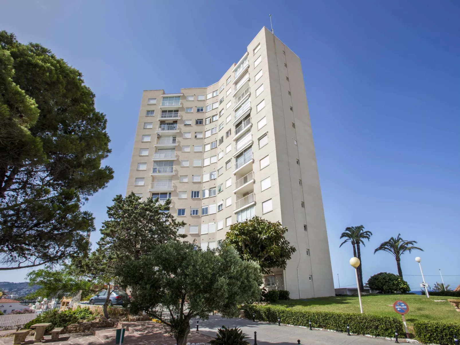 Torre del Castillo-Outside