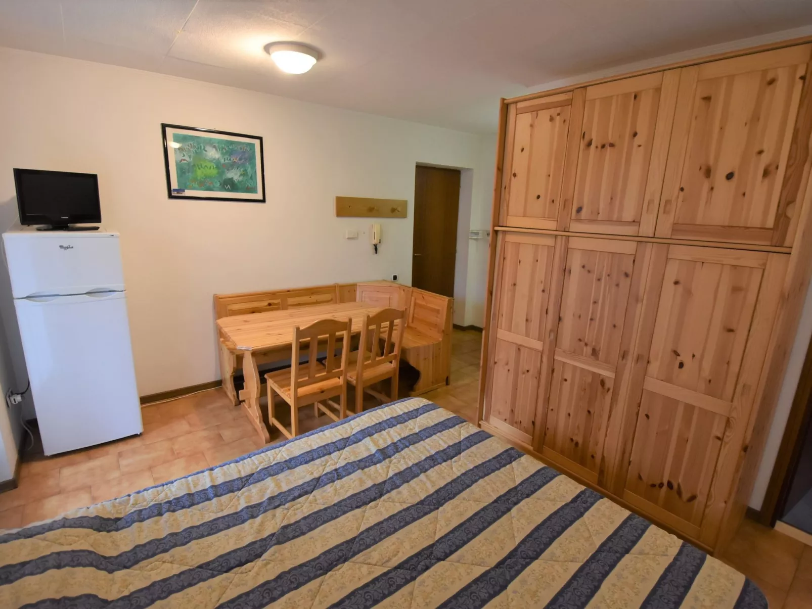 Apt 8-Drinnen