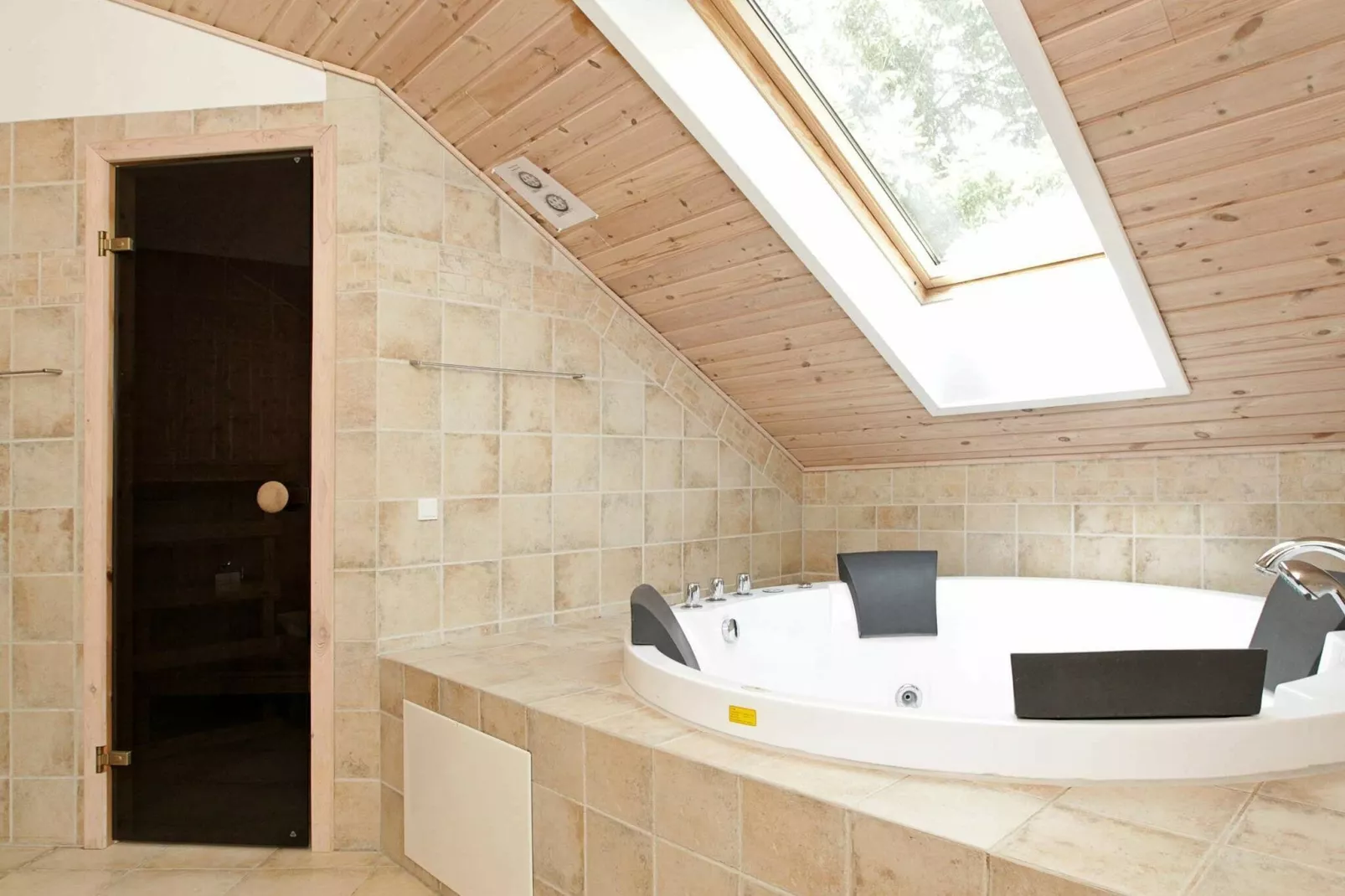 12 person holiday home in Rødby-By Traum-Spa