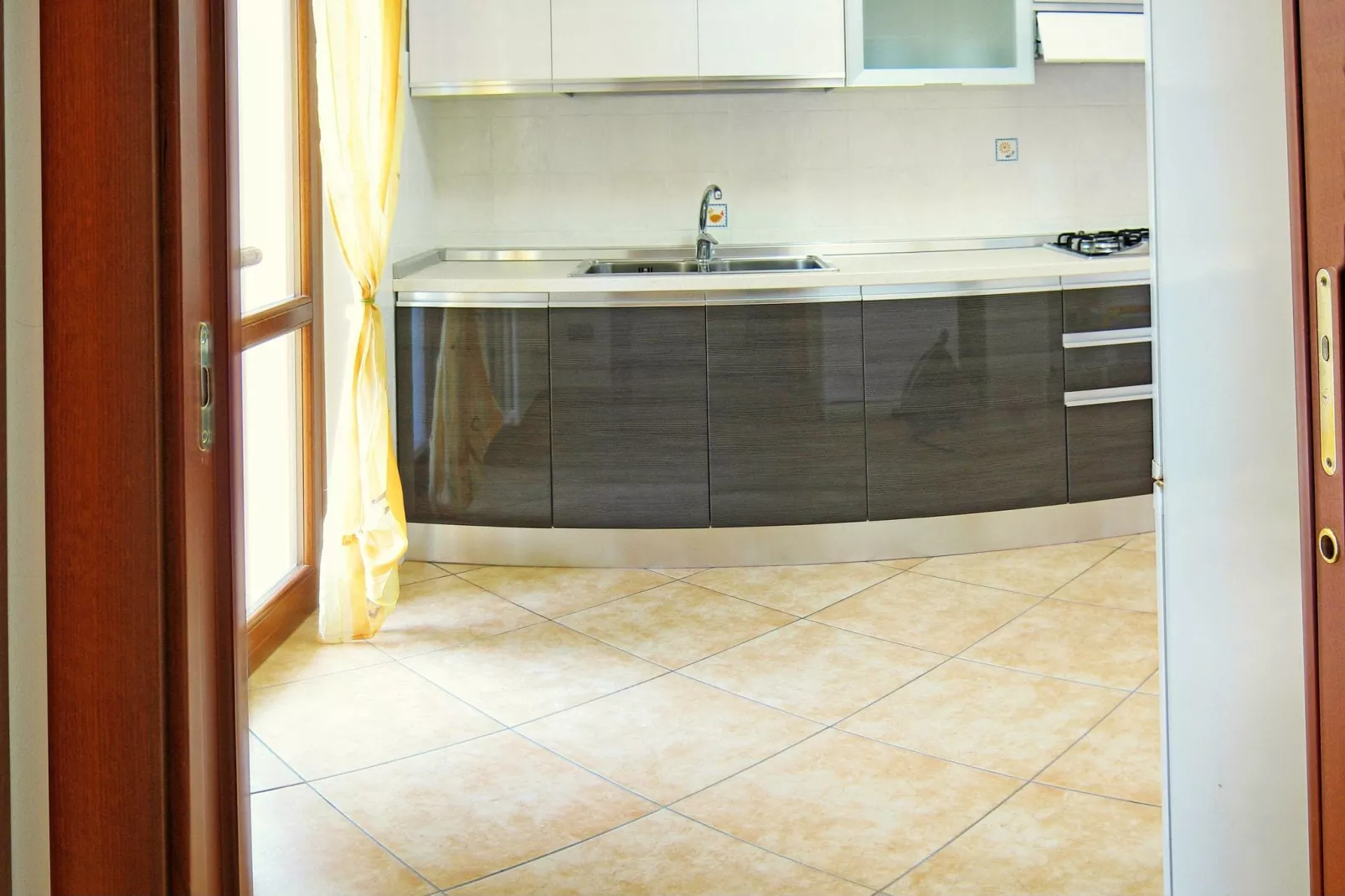 Bardolino Ventitre-Kitchen