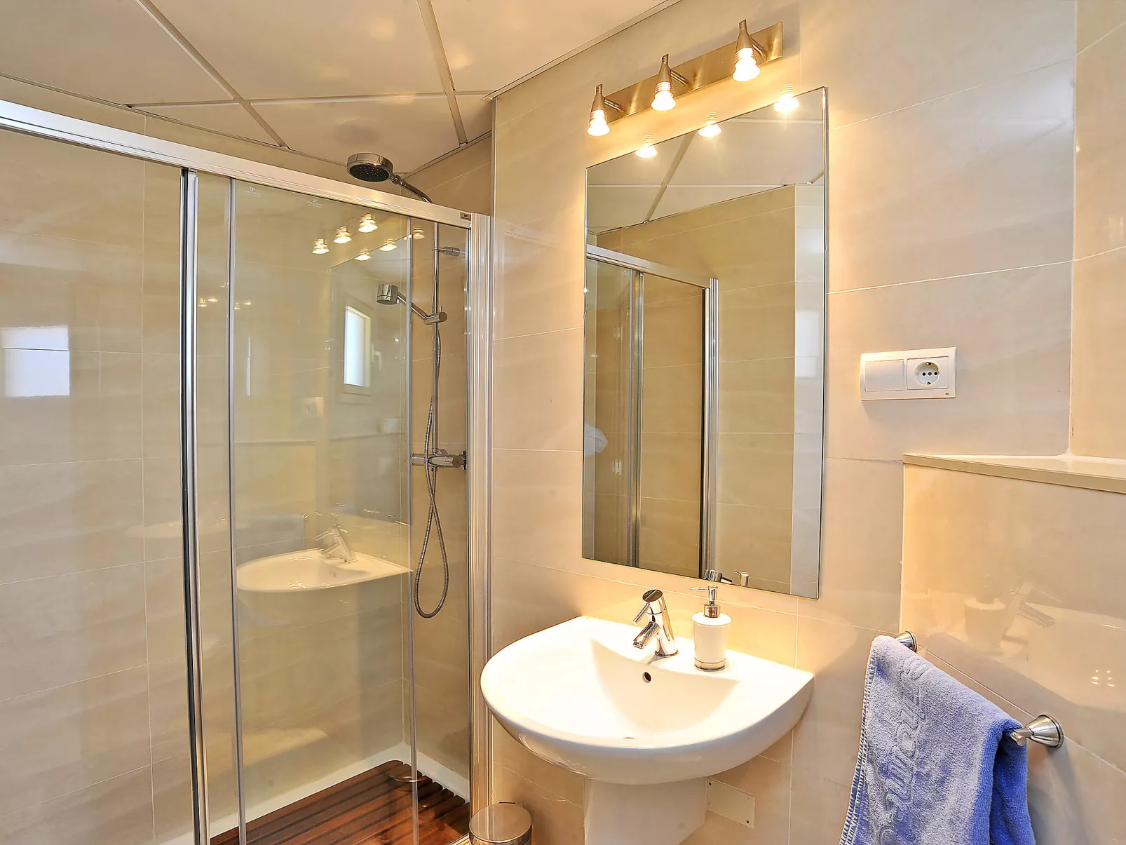 Marmara-Inside