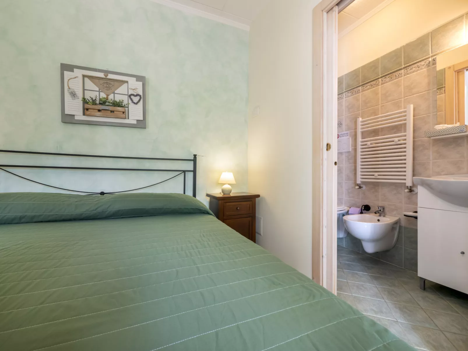 Green Wellness House-Inside