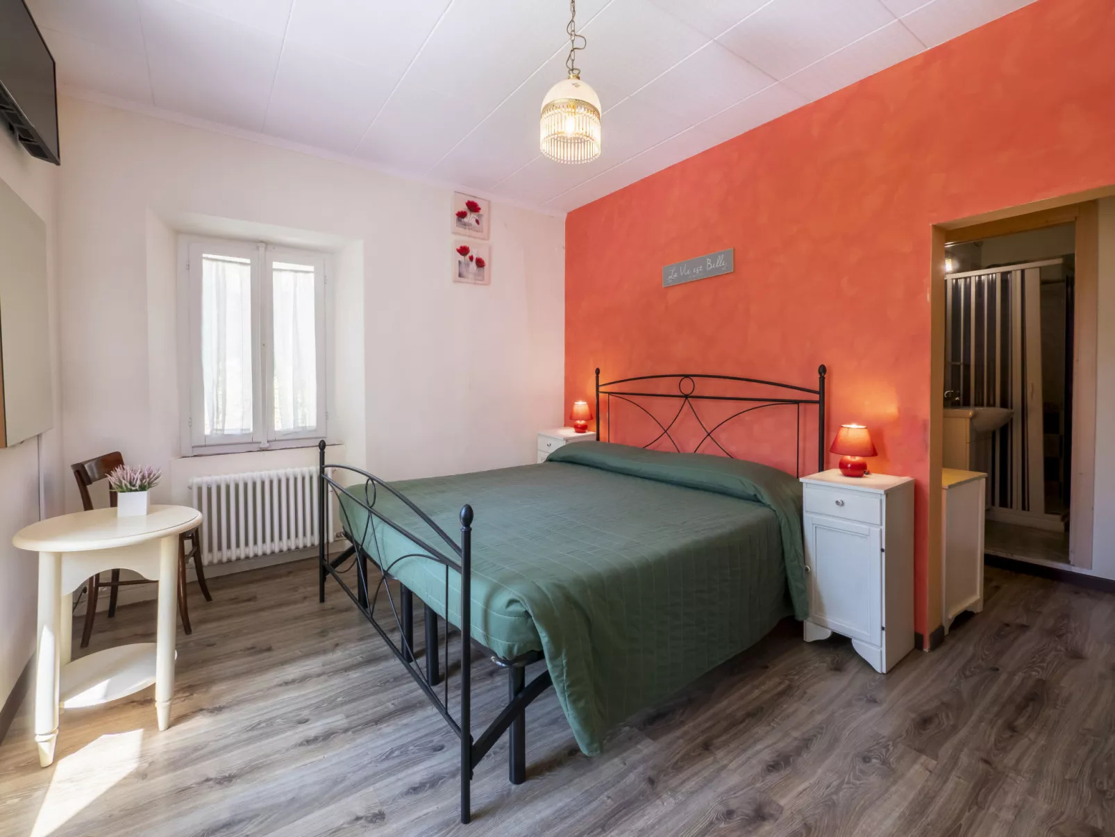 Green Wellness House-Inside