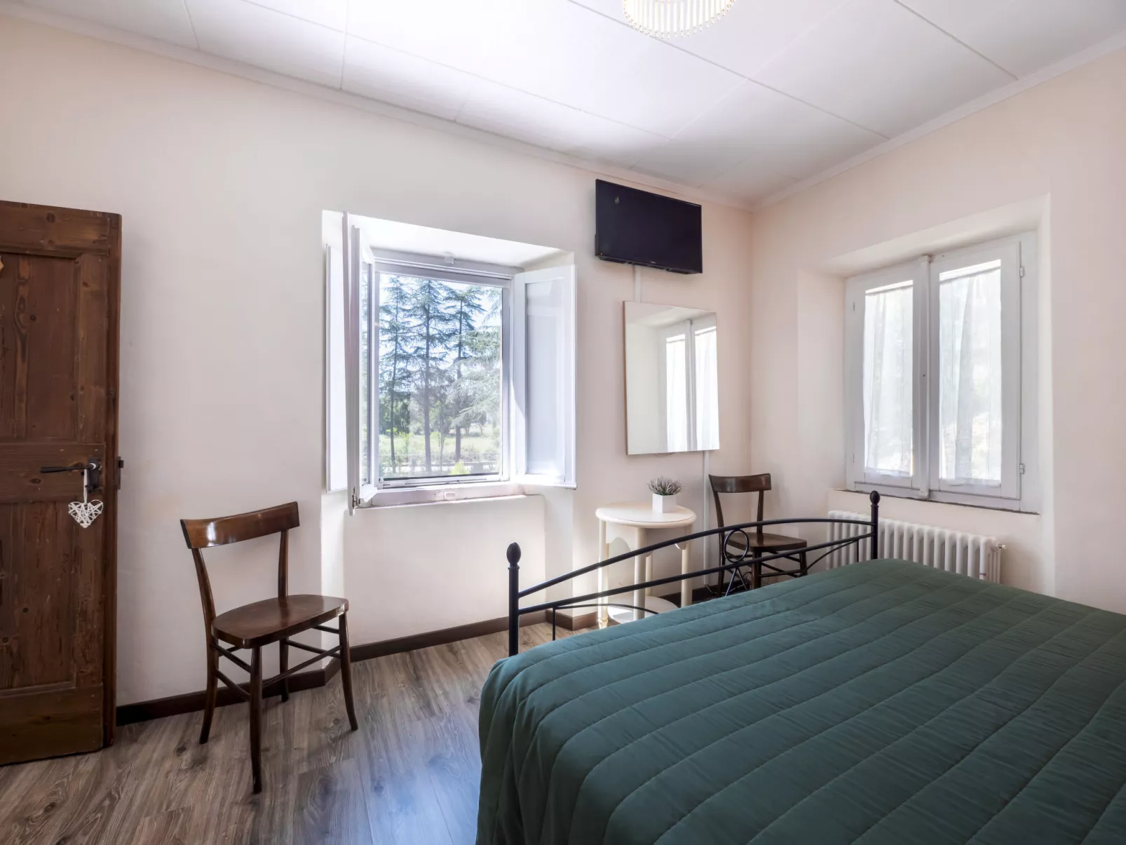 Green Wellness House-Inside