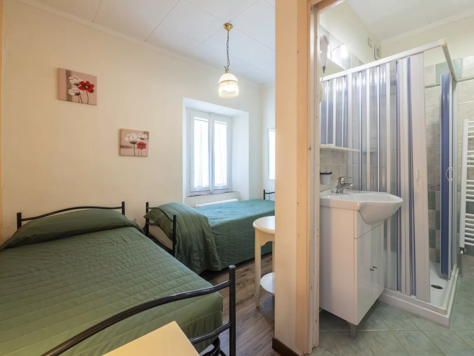 Green Wellness House-Inside