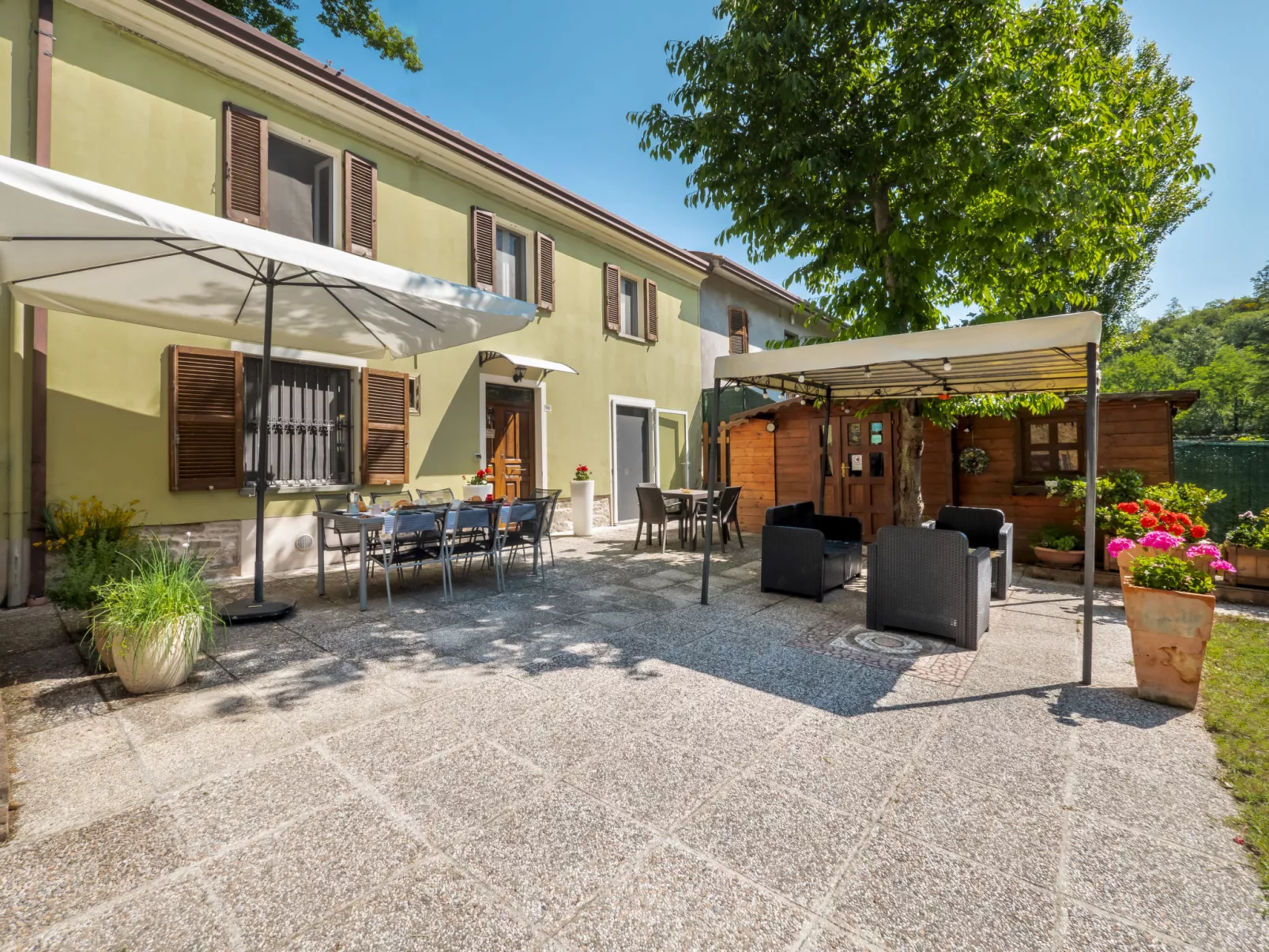 Green Wellness House-Outside