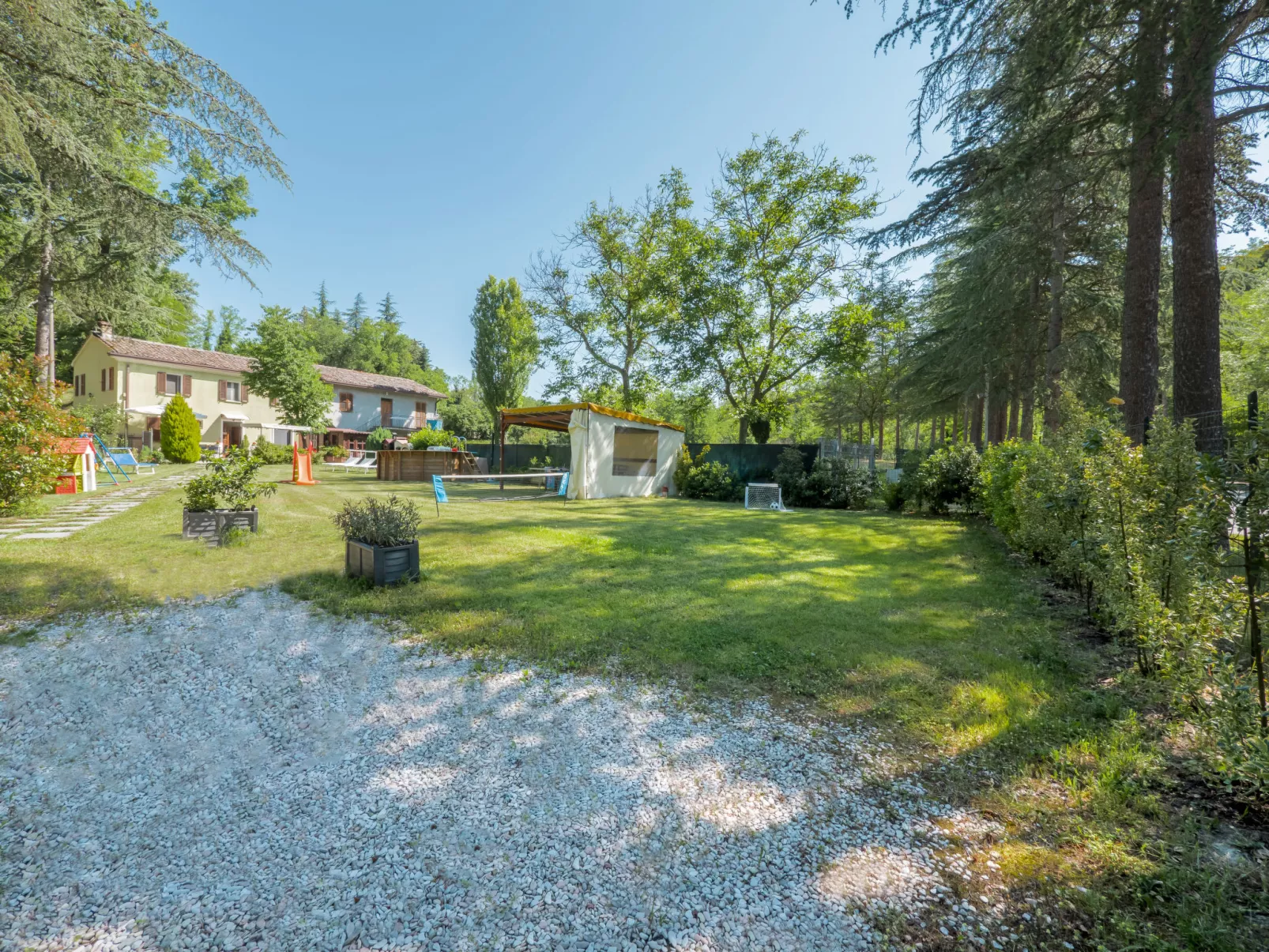 Green Wellness House-Outside