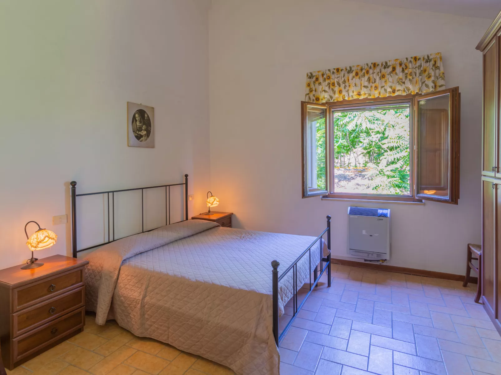 Fonte del Ceppo 2-Inside