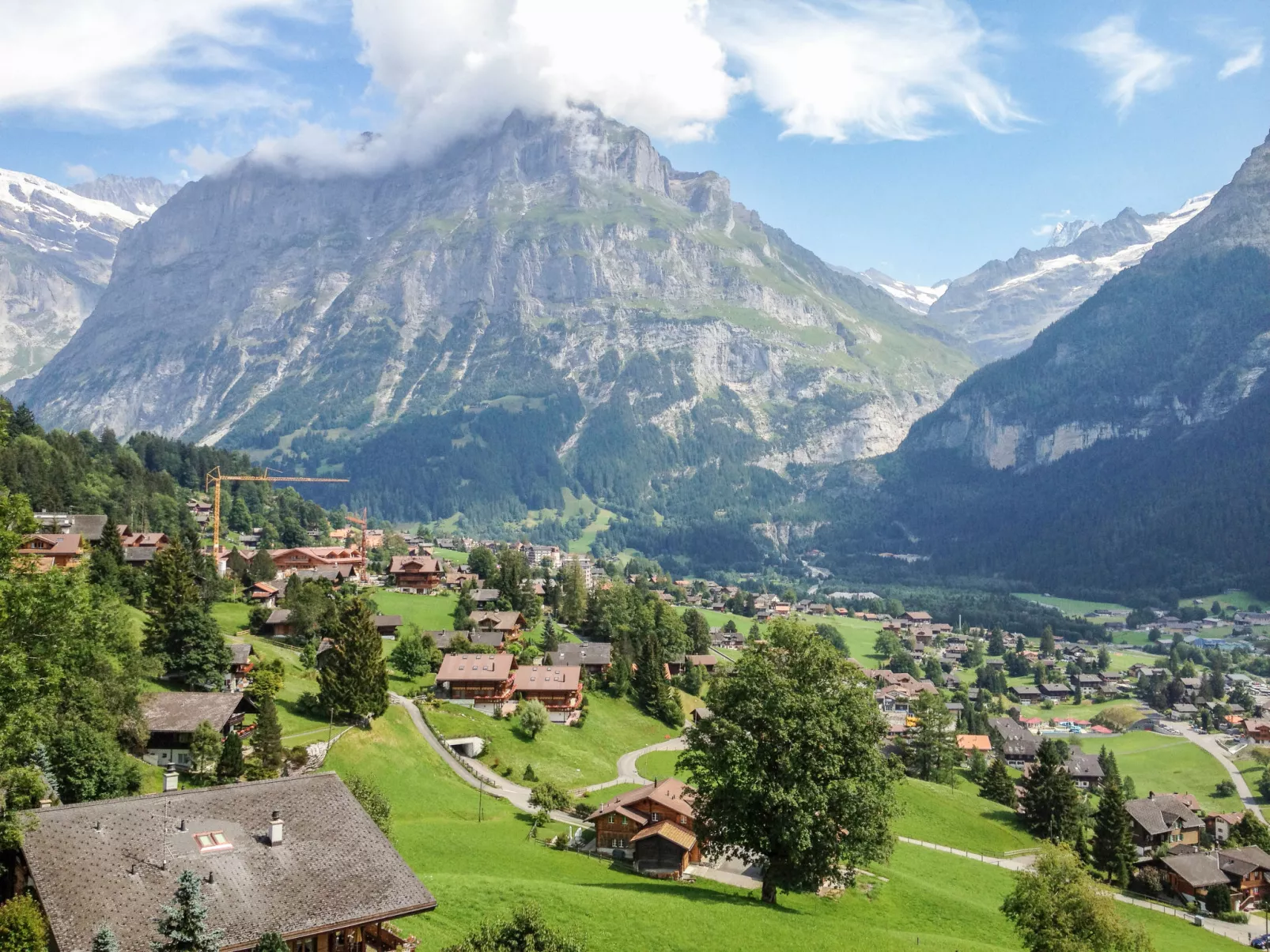 Chalet Shangri La-Outside