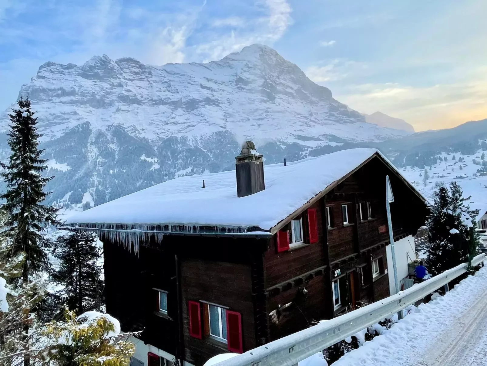Chalet Shangri La-Outside