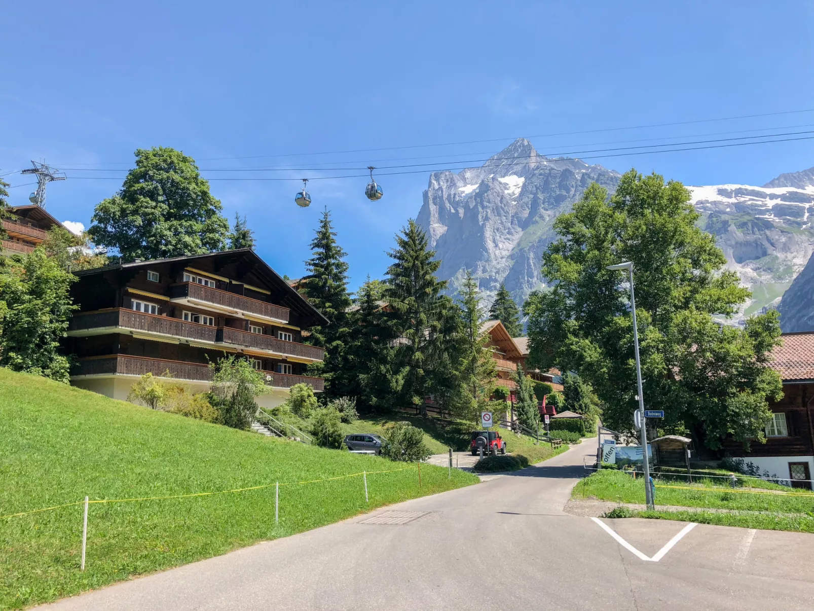Chalet Bodmisunne-Outside