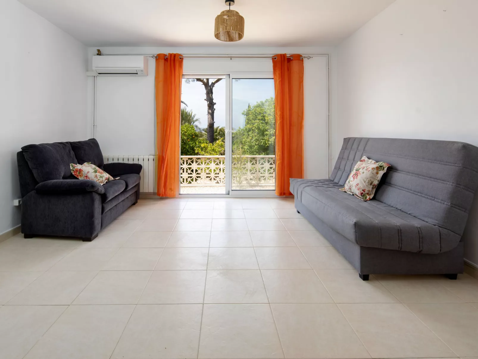 Villa Bramble-Inside