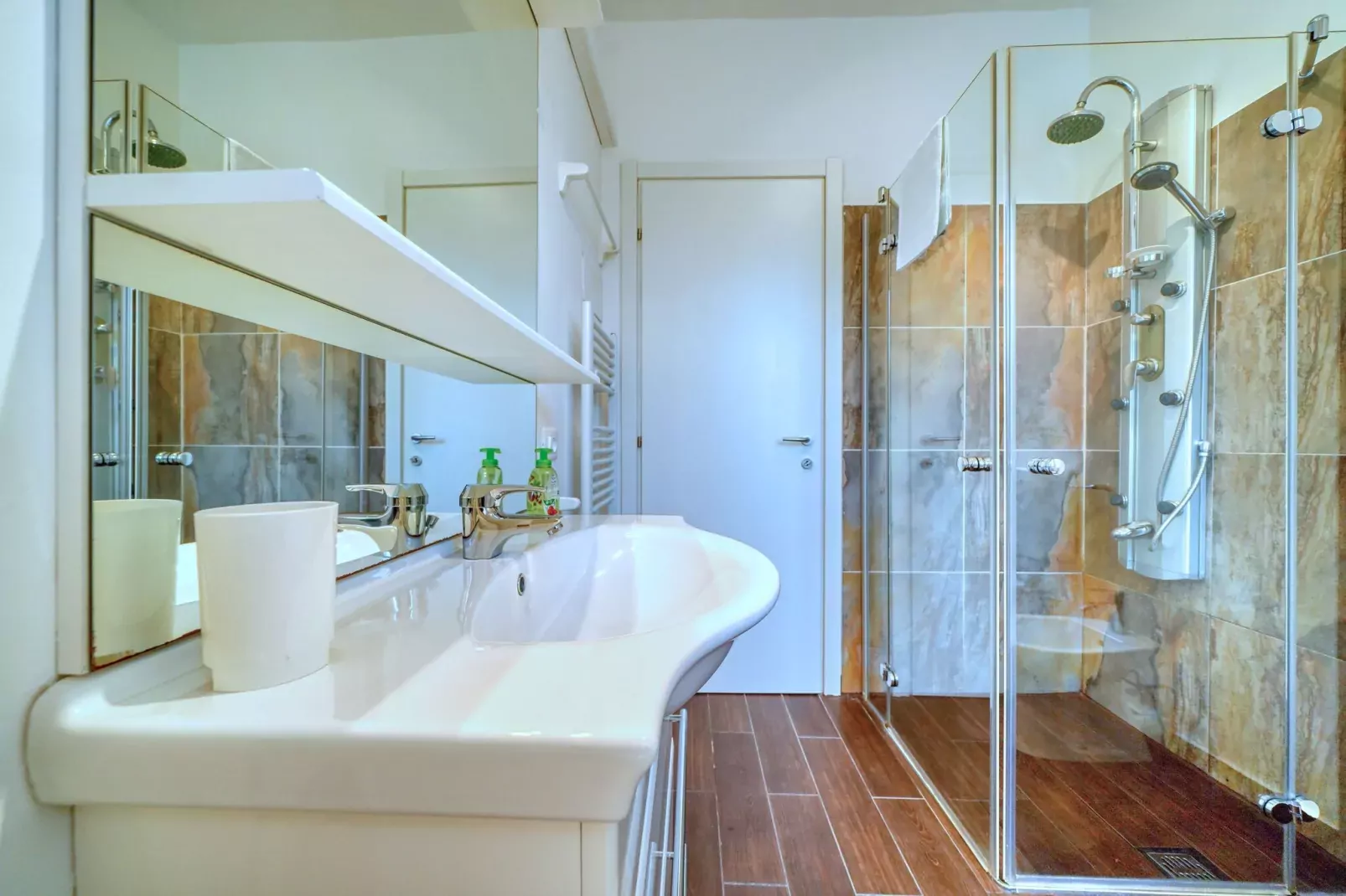Margherita-Bathroom