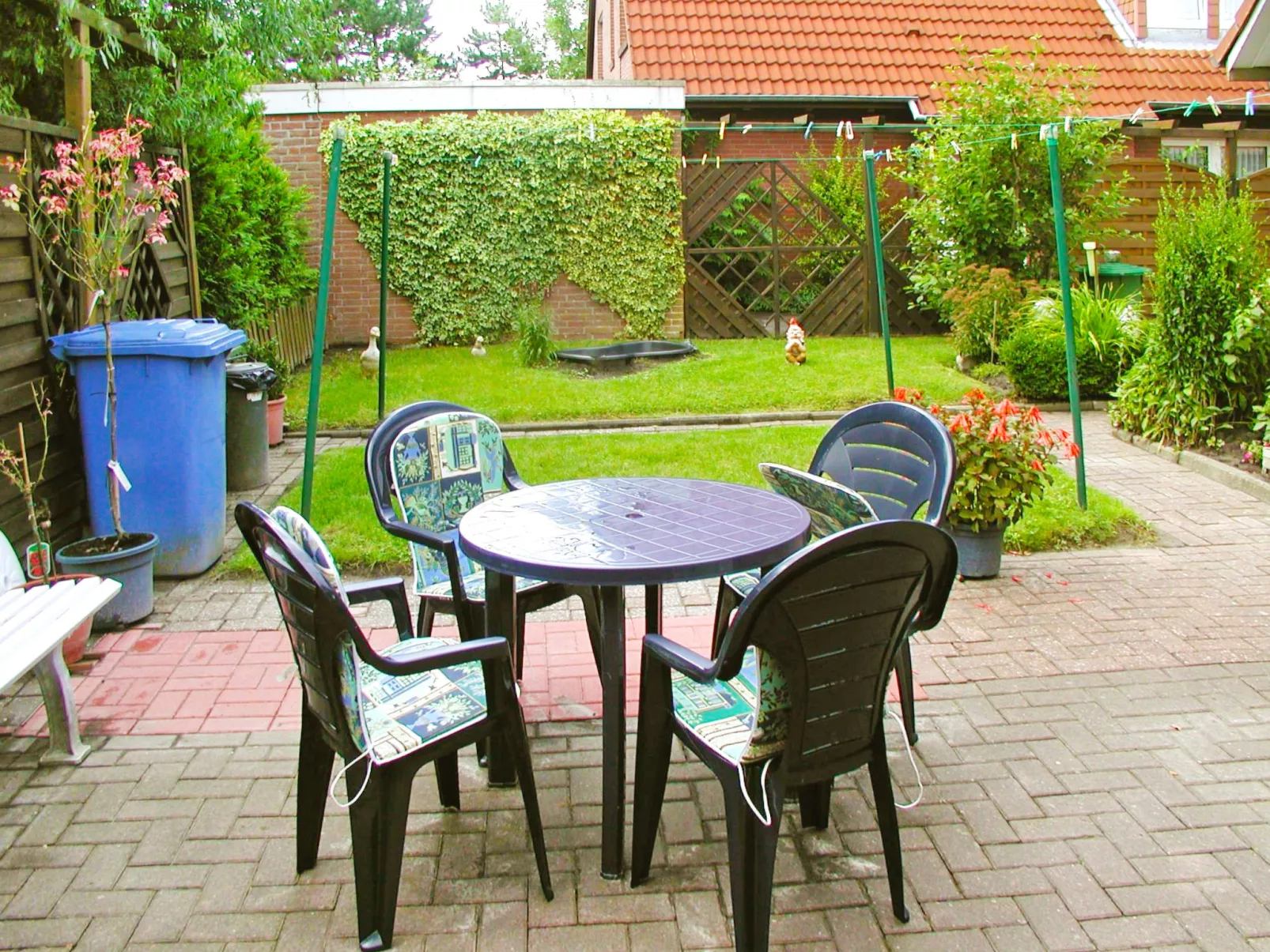 Schonerweg-Outside
