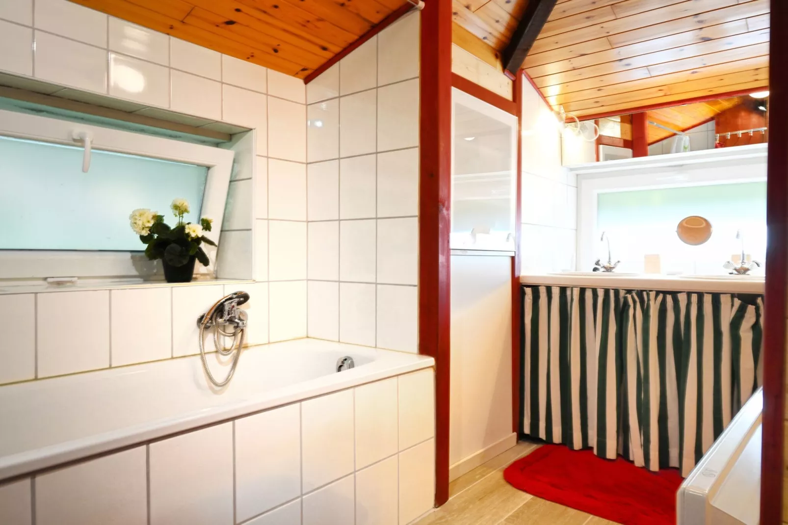 Quarreux 27-Bathroom
