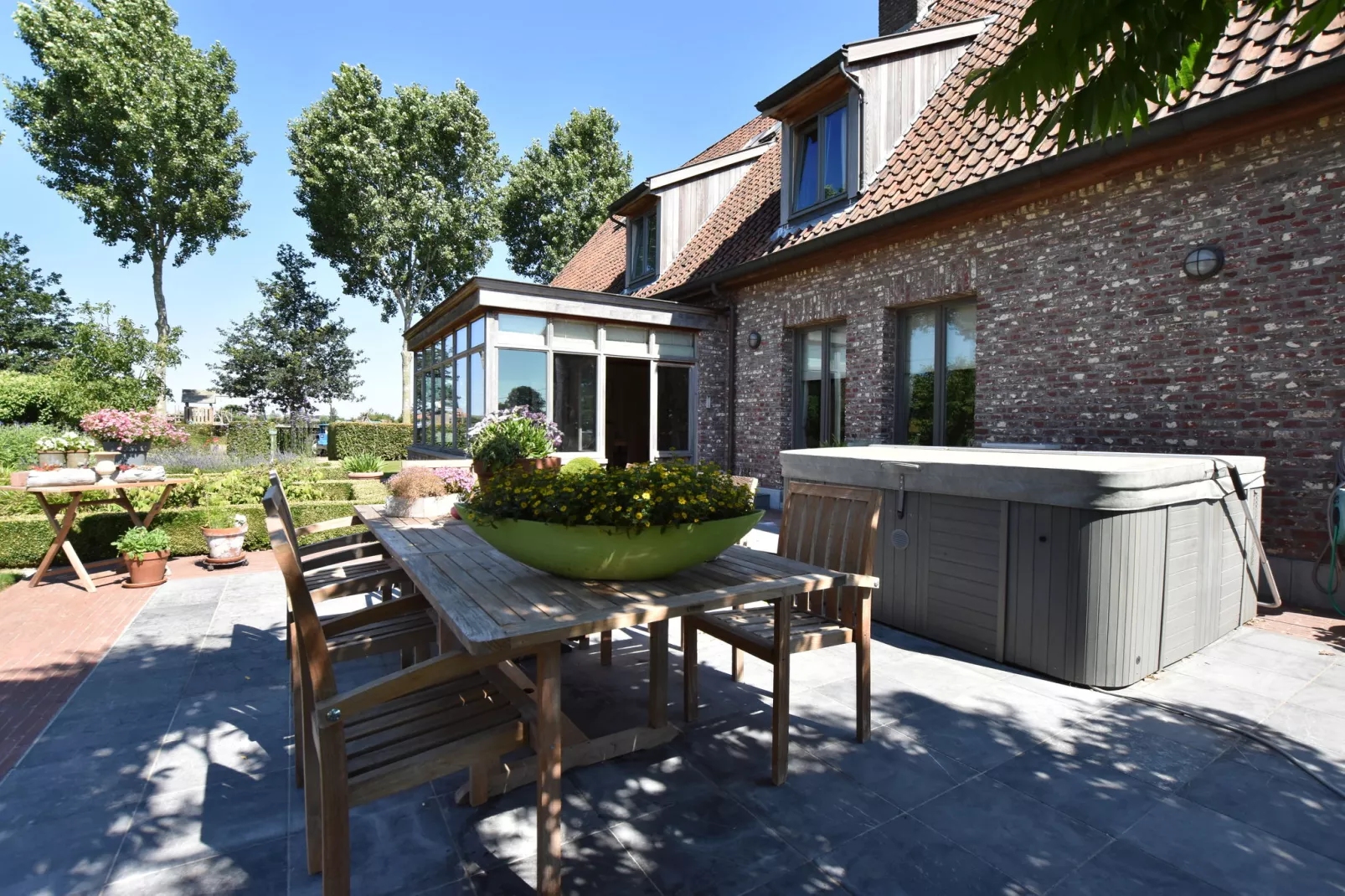 Den Ast-Terrace balcony