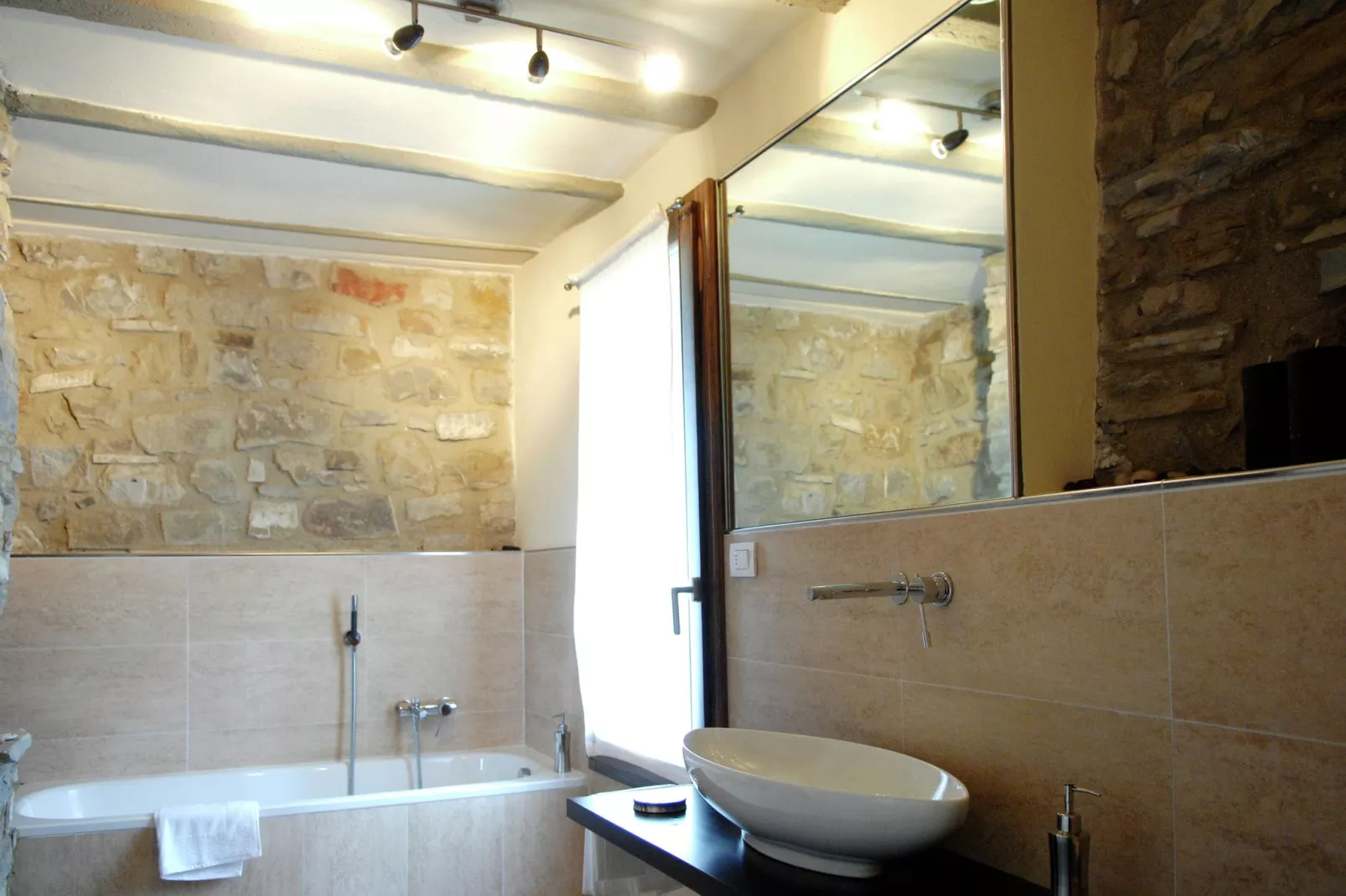 Borgo Belvedere Mono-Bathroom