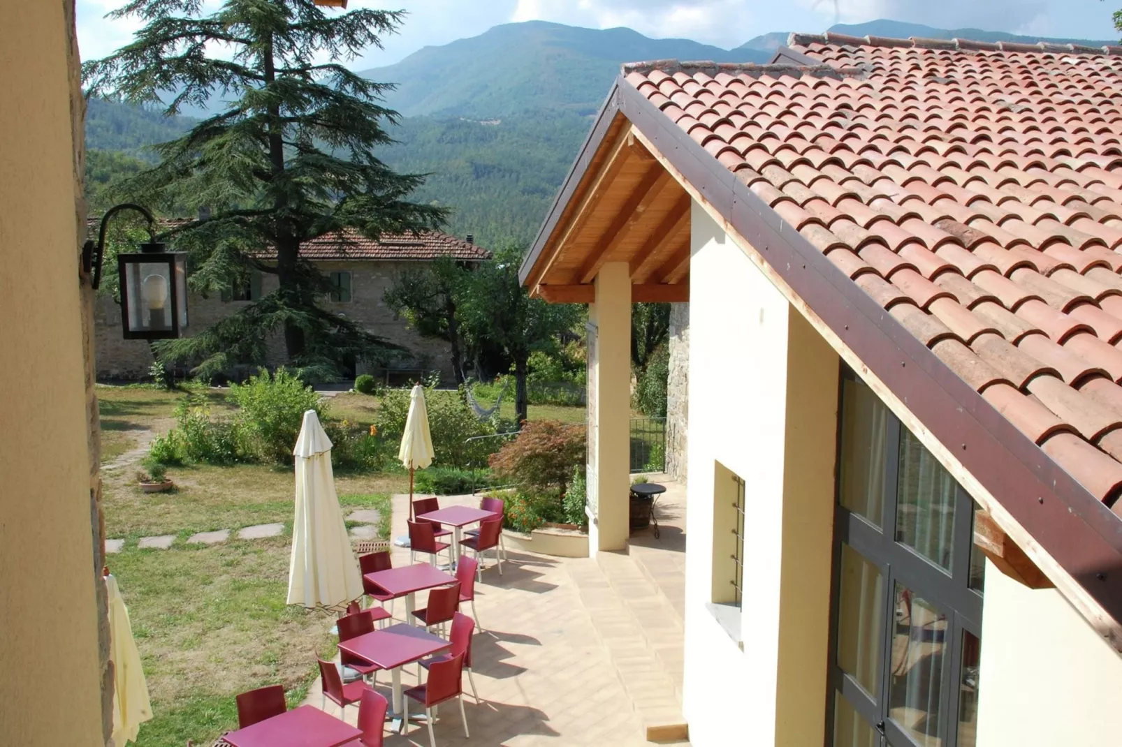 Borgo Belvedere Mono-Exterior summer