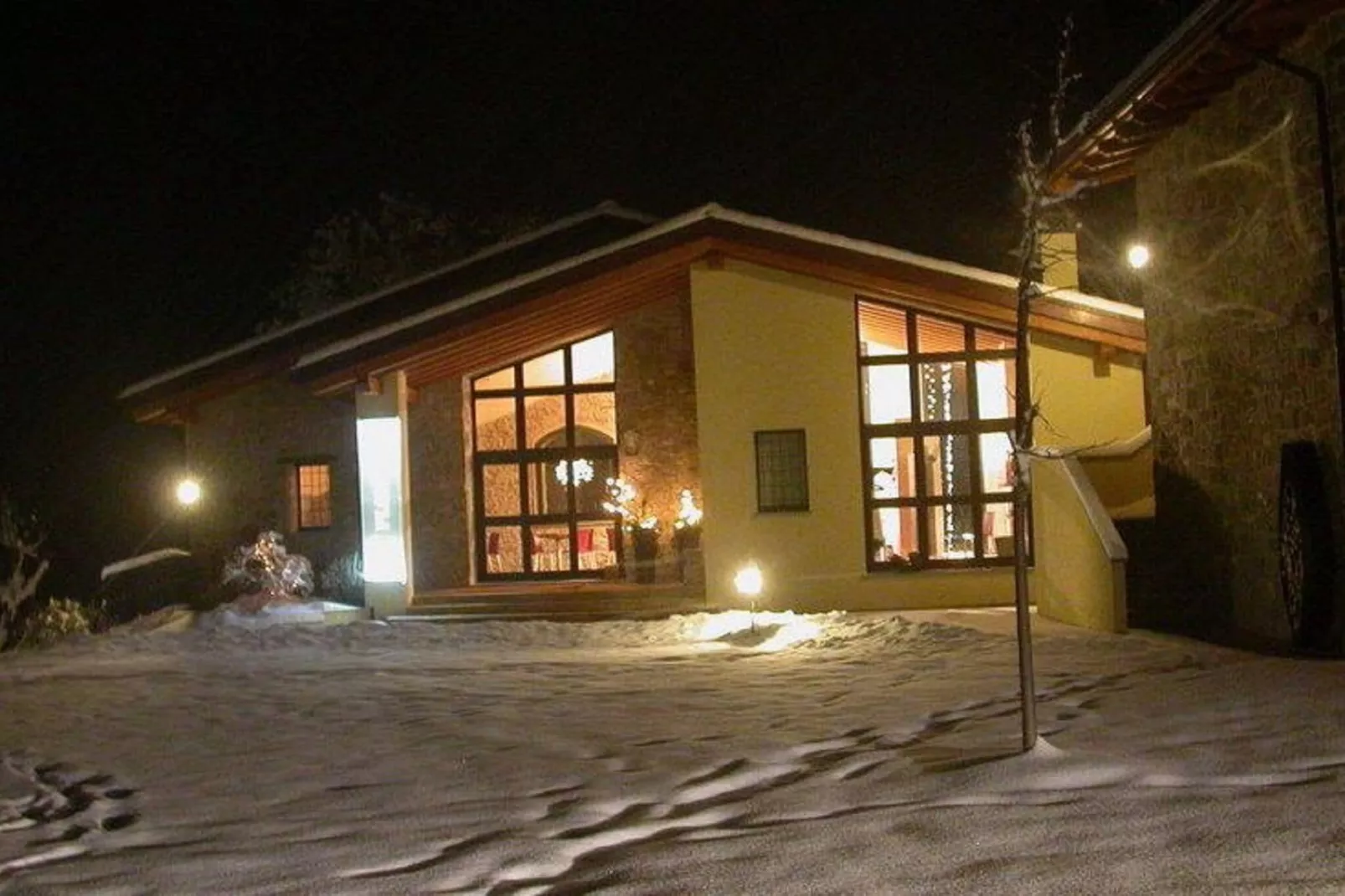 Borgo Belvedere Mono-Exterior winter