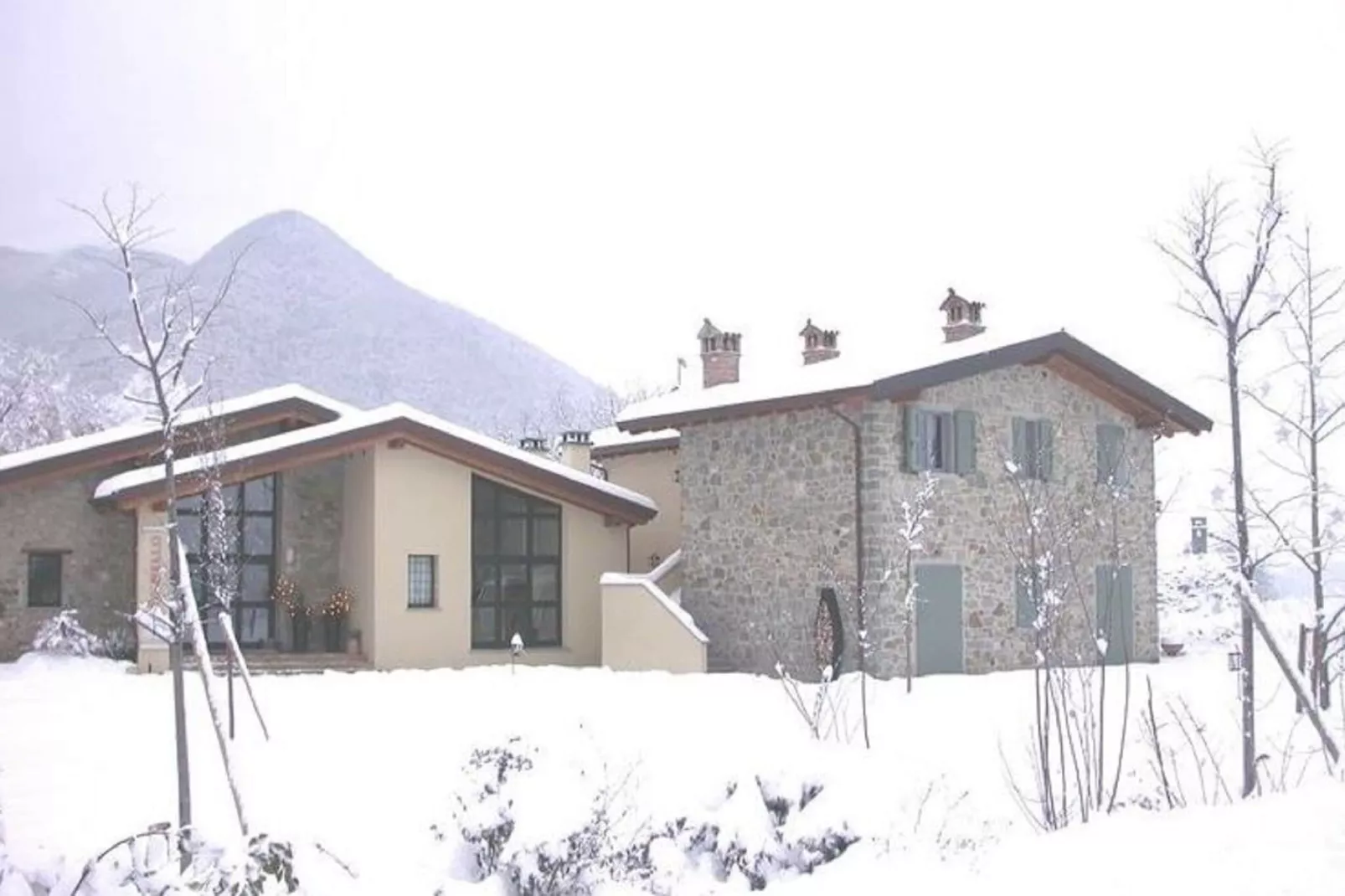 Borgo Belvedere Mono-Exterior winter