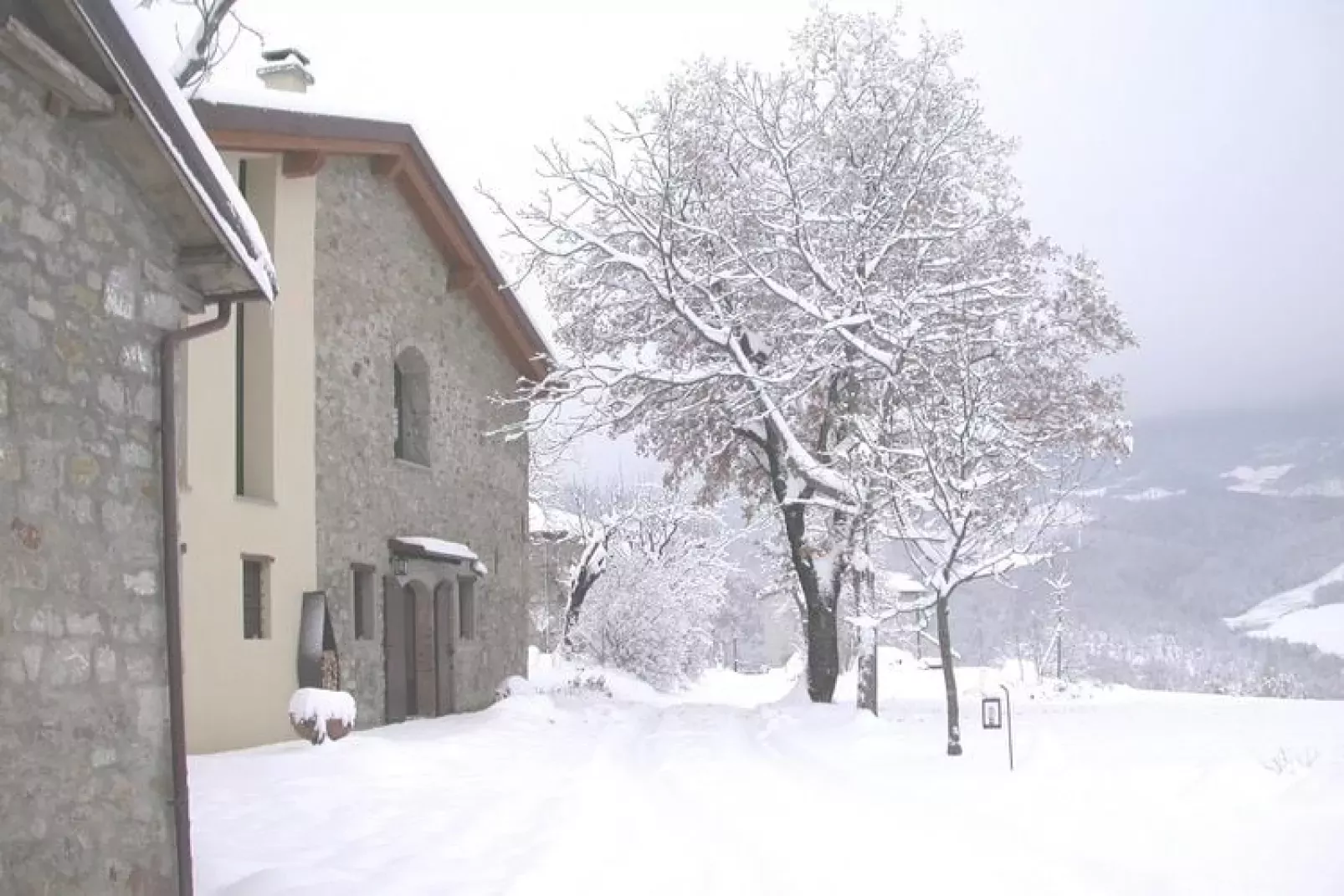Borgo Belvedere Combi-Exterior winter