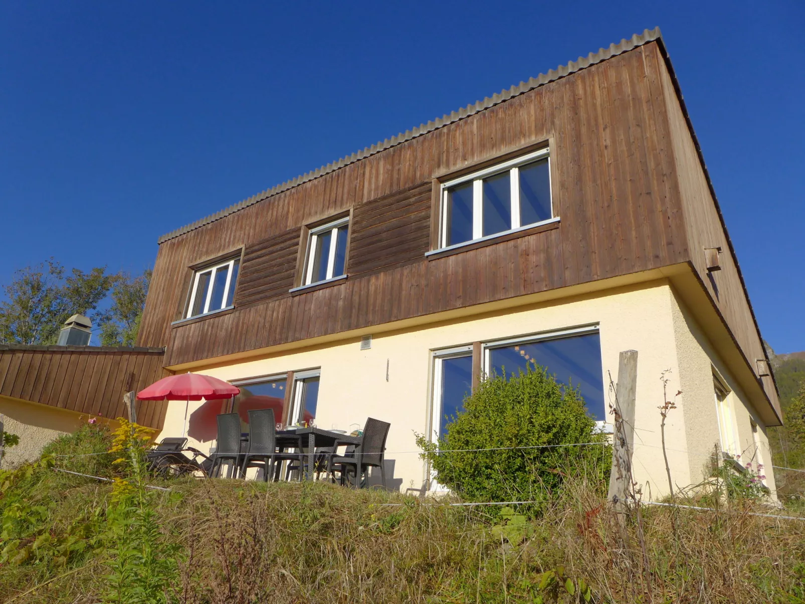 Maison Le Fontany-Outside