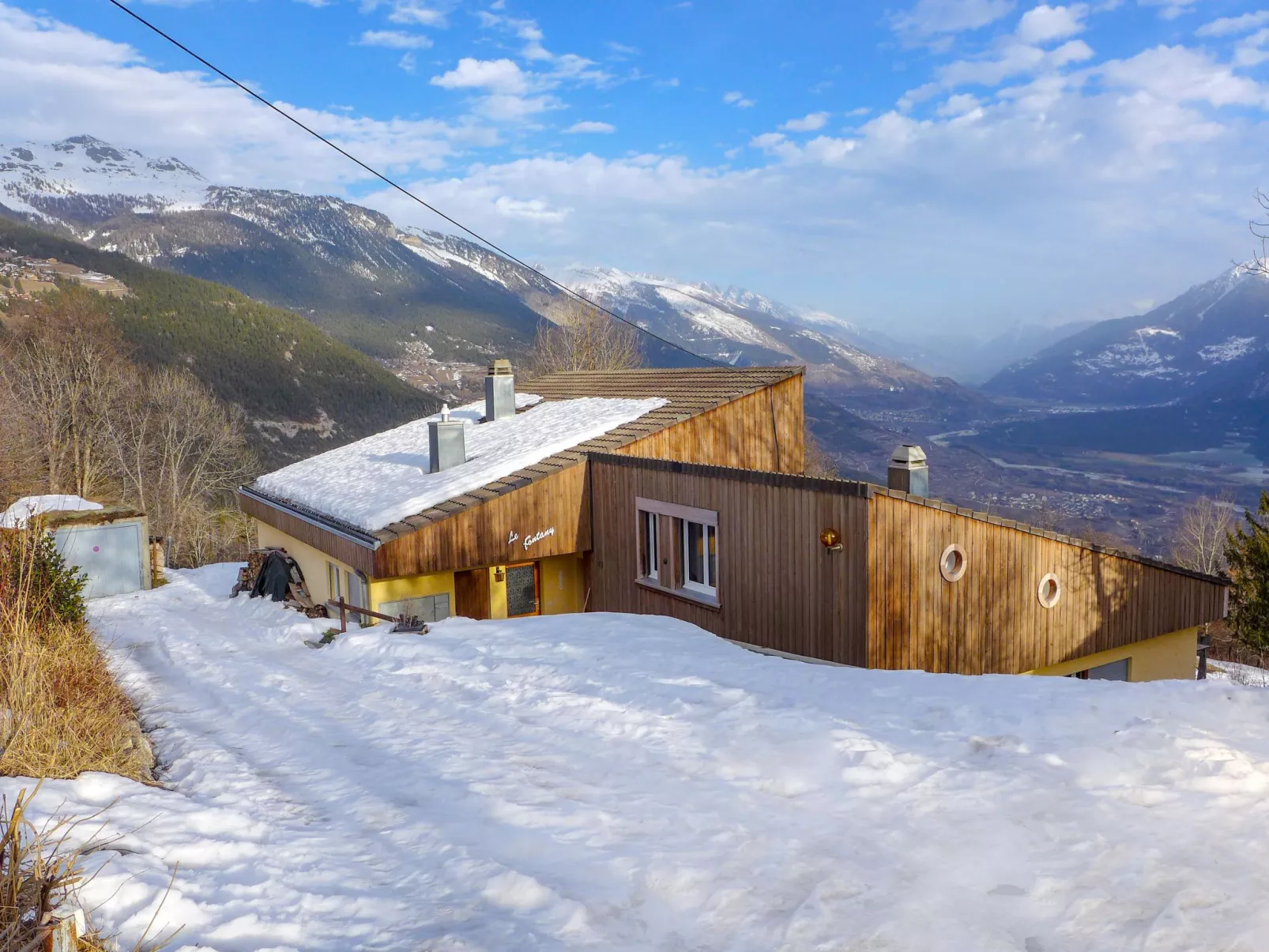 Maison Le Fontany-Outside
