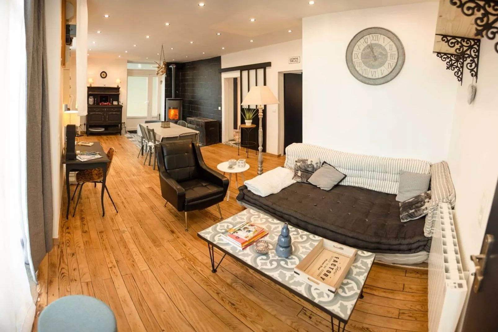 LA MAISON DU GARDIEN-Wohnzimmer