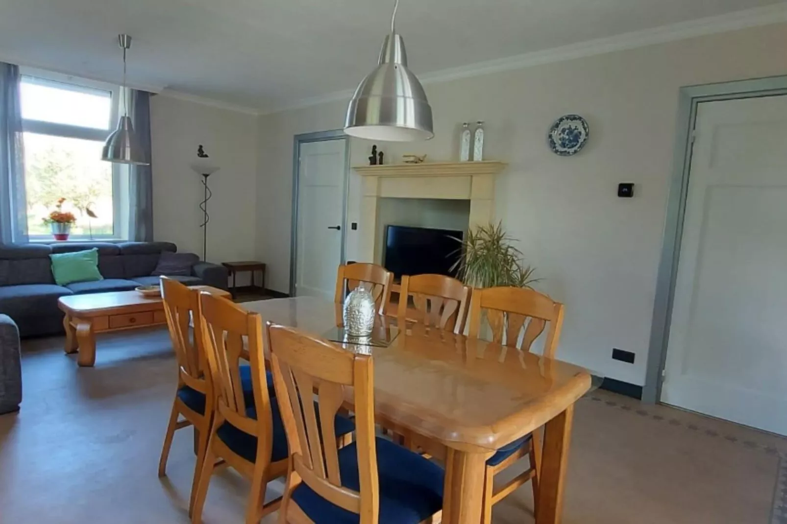Huize Hops-Dining room