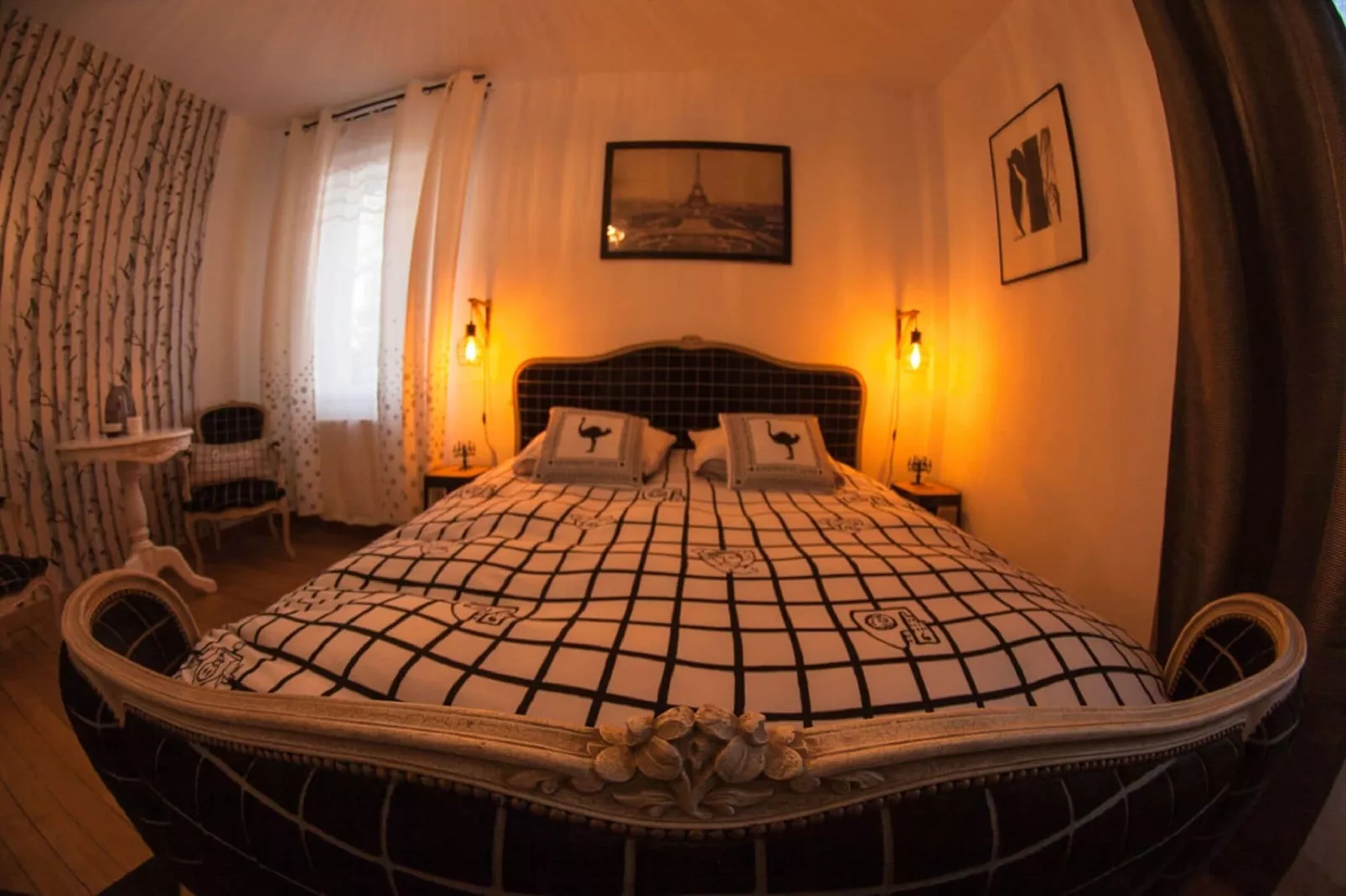 LA MAISON DU GARDIEN-Schlafzimmer