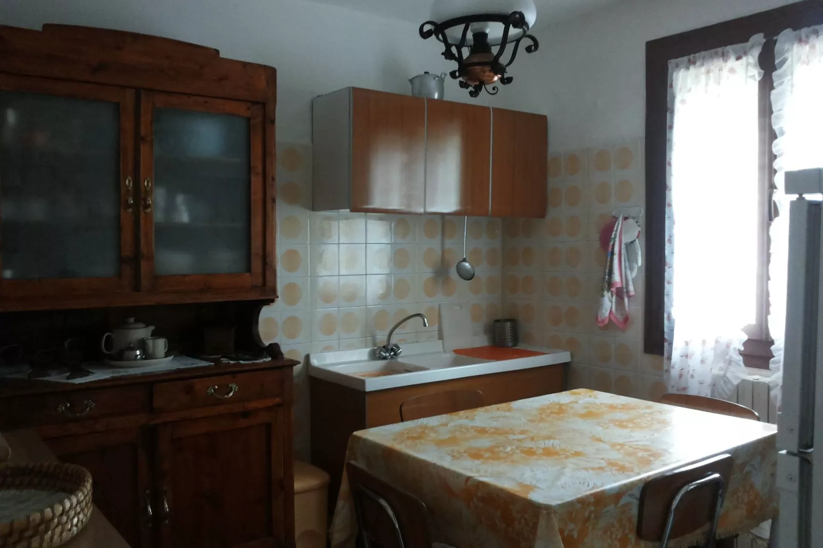 Casa Via Pieve-Kitchen