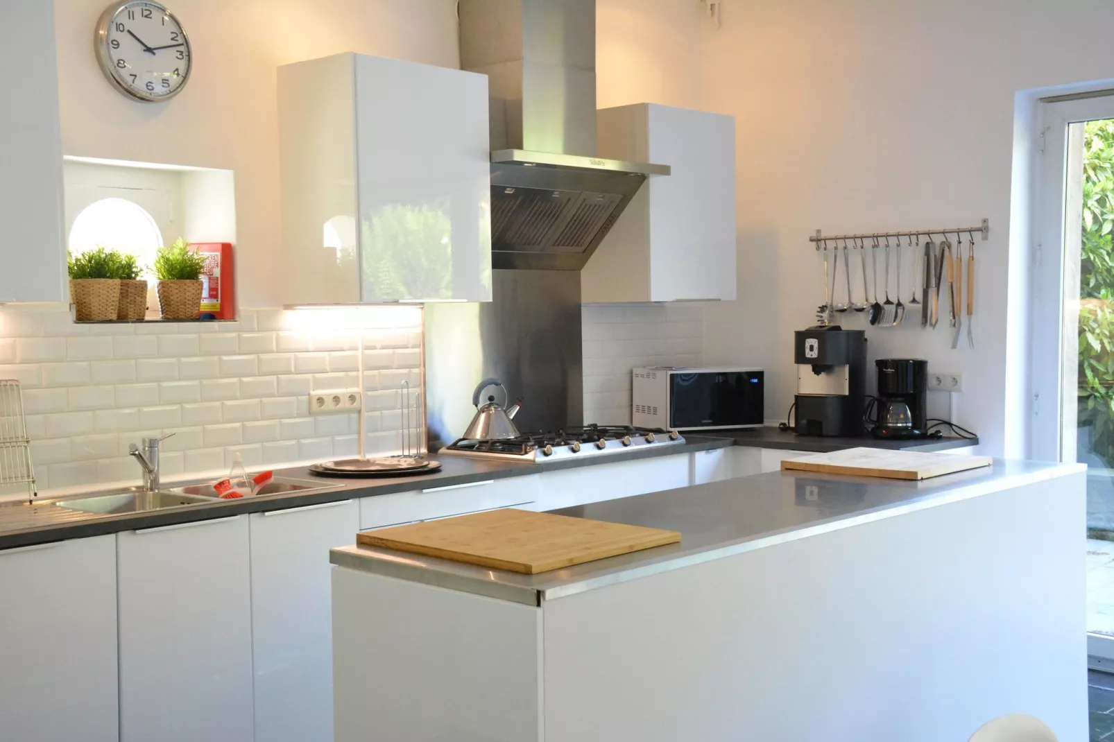 Enjoysquare 22-Kitchen
