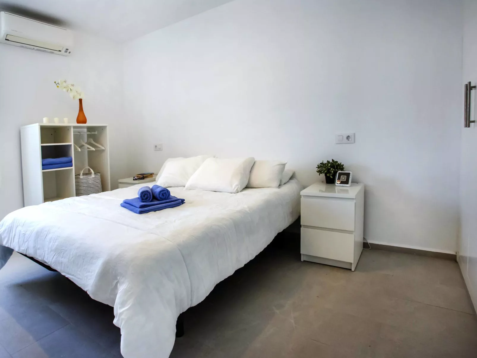 Villa Irenal-Inside