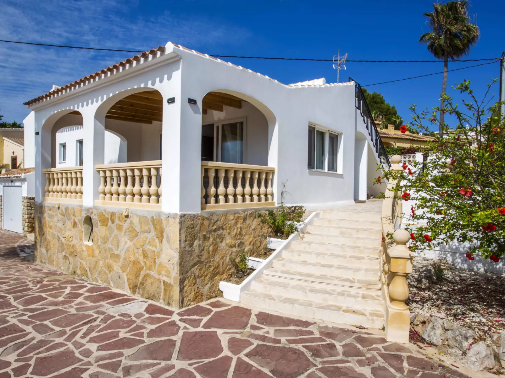 Villa Irenal-Outside