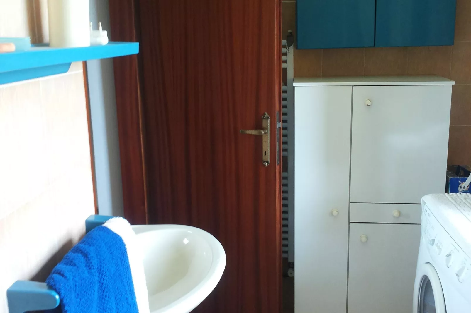 Casa Via Pieve-Bathroom