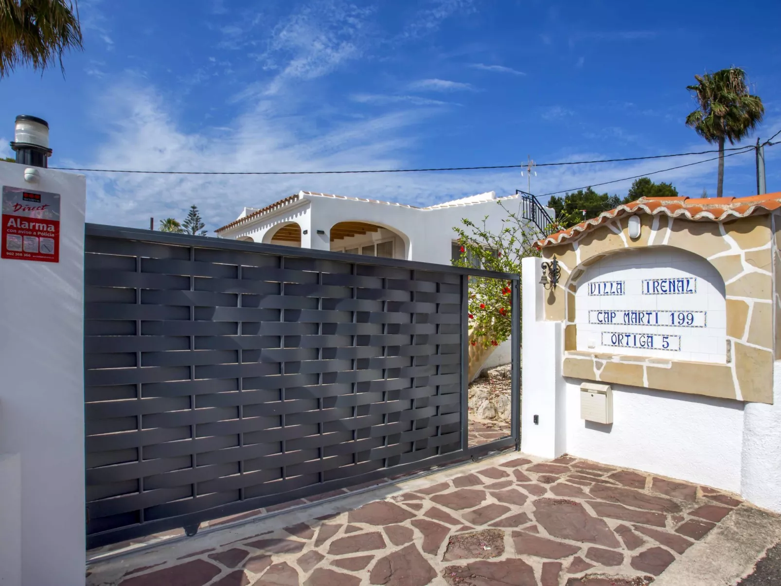 Villa Irenal-Outside